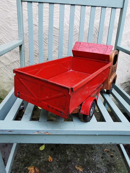 Vintage Triang Roadster Tipper Truck in rare gold and red Toy Collectible - Image 5 of 7