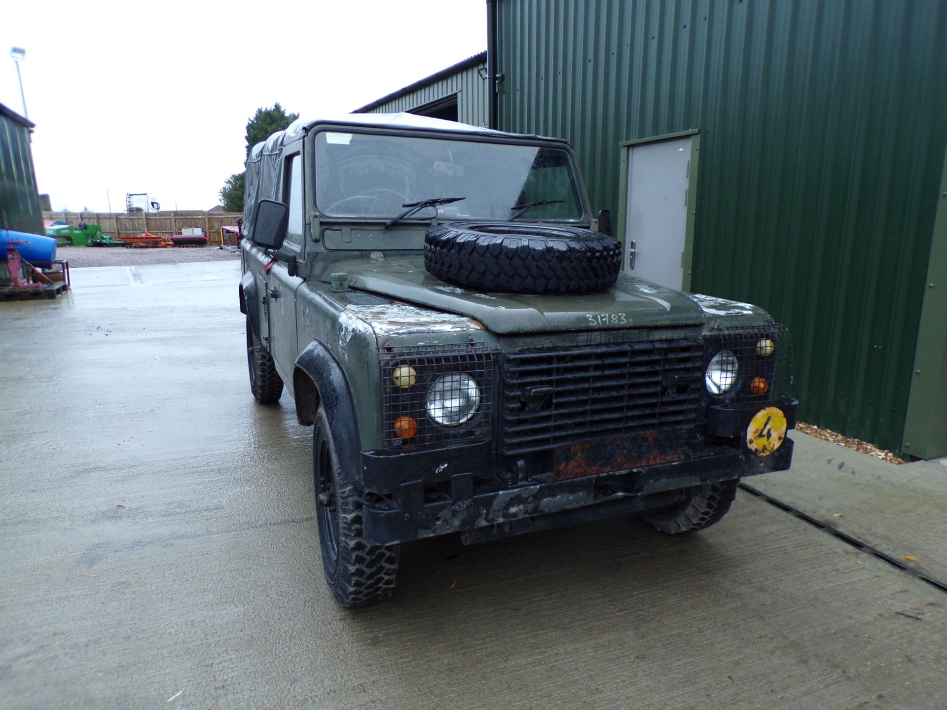 Land Rover Defender 110 4WD 5 Speed - Image 4 of 5