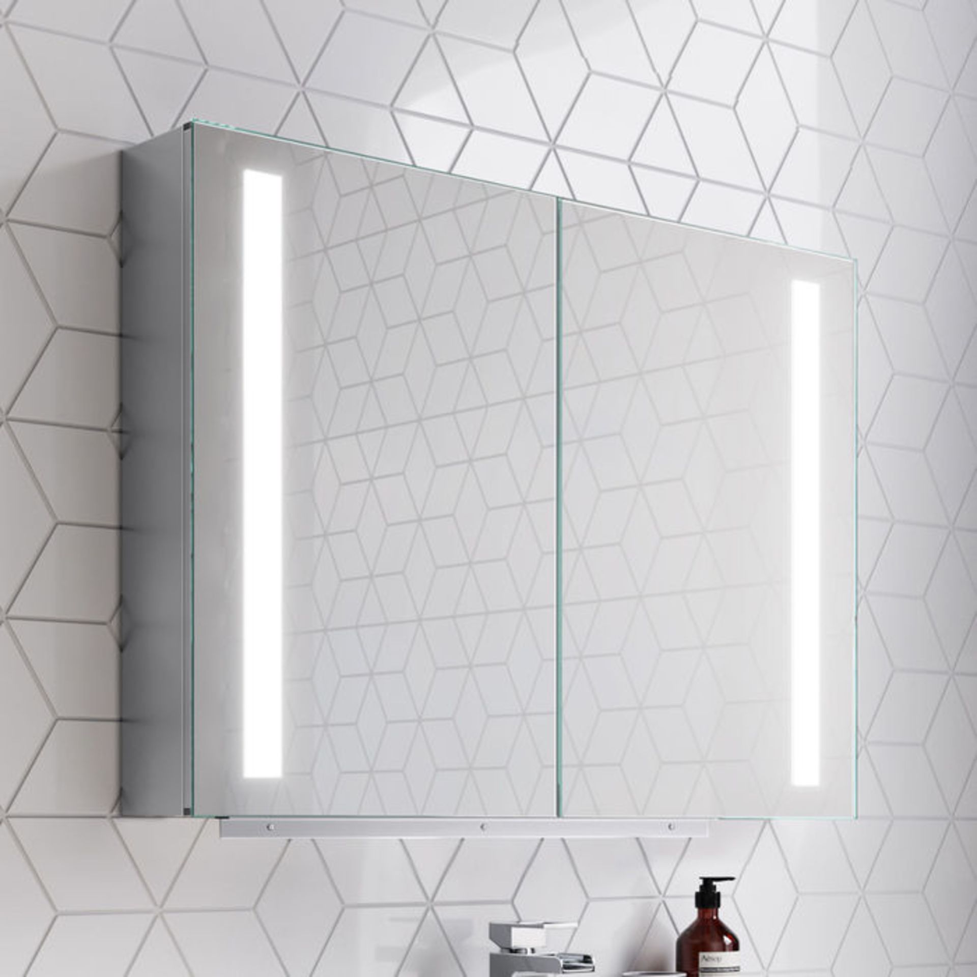 (RC33) 800x600 Dawn Illuminated LED Mirror Cabinet. RRP £599.99. We love this mirror cabinet ... - Image 4 of 4