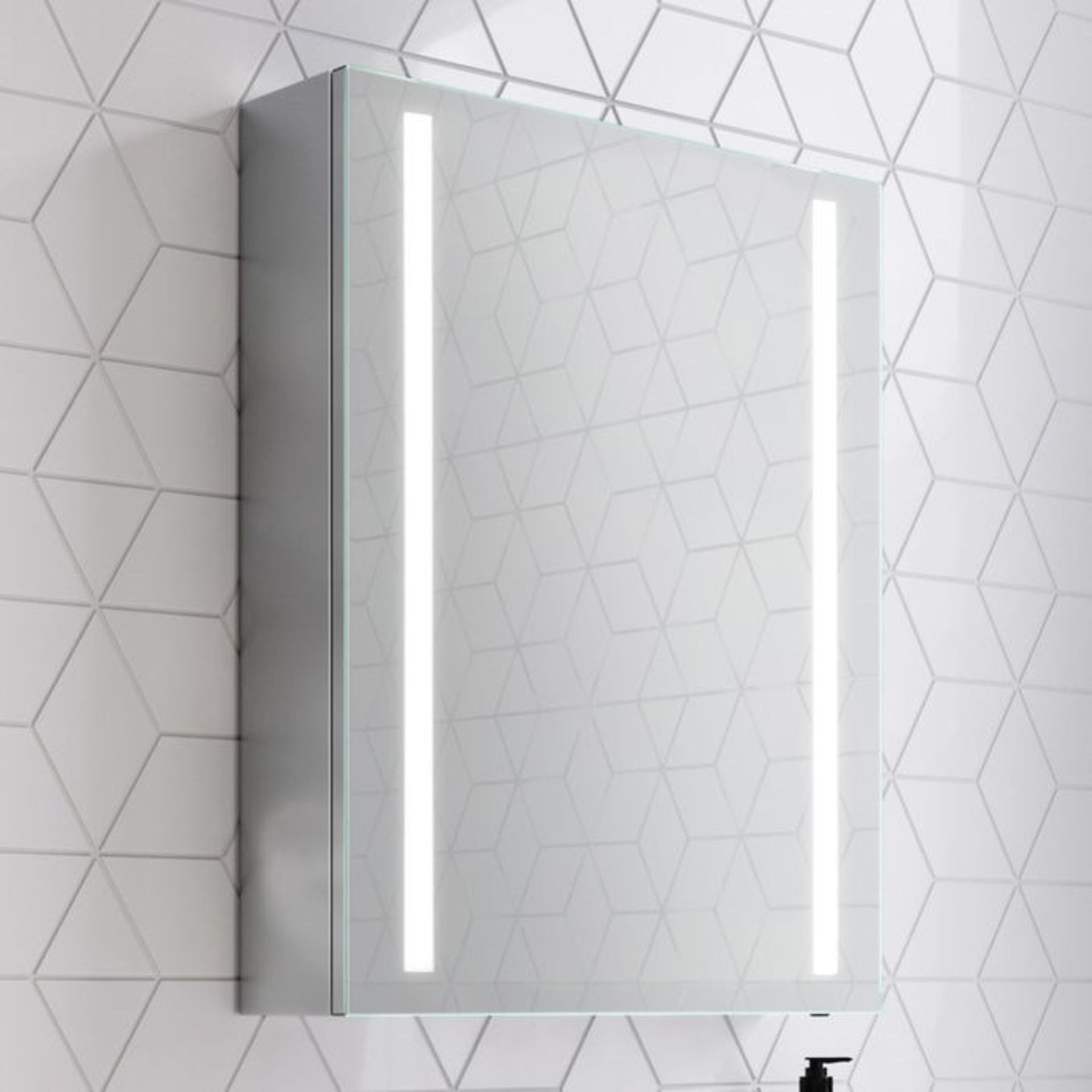 (OS24) 500x650mm Dawn Illuminated LED Mirror Cabinet. RRP £499.99. Energy efficient LED lighti... - Bild 2 aus 4
