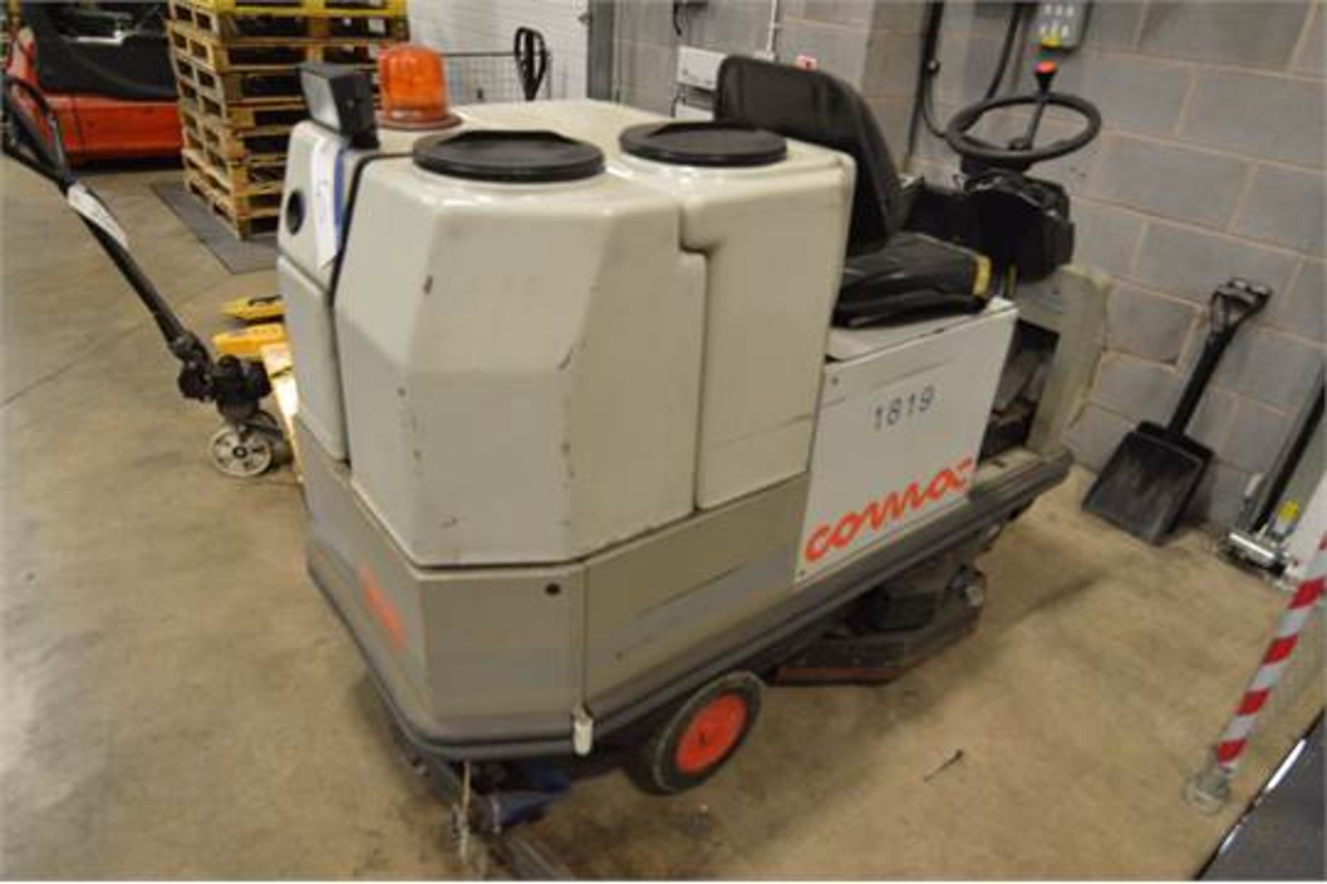 Comac C85B Ride On Floor Cleaning Machine - Image 4 of 5