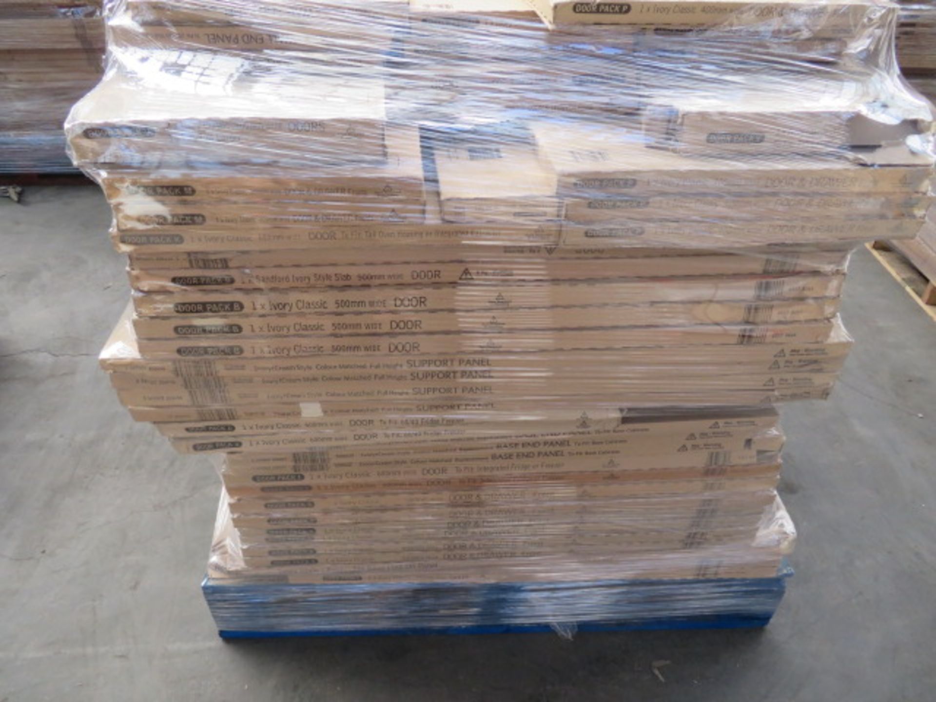 (U6) LARGE PALLET TO CONTAIN APPROX. 56 ITEMS OF KITCHEN STOCK TO INCLUDE: IVORY/CREAM FULL HEI... - Image 3 of 5