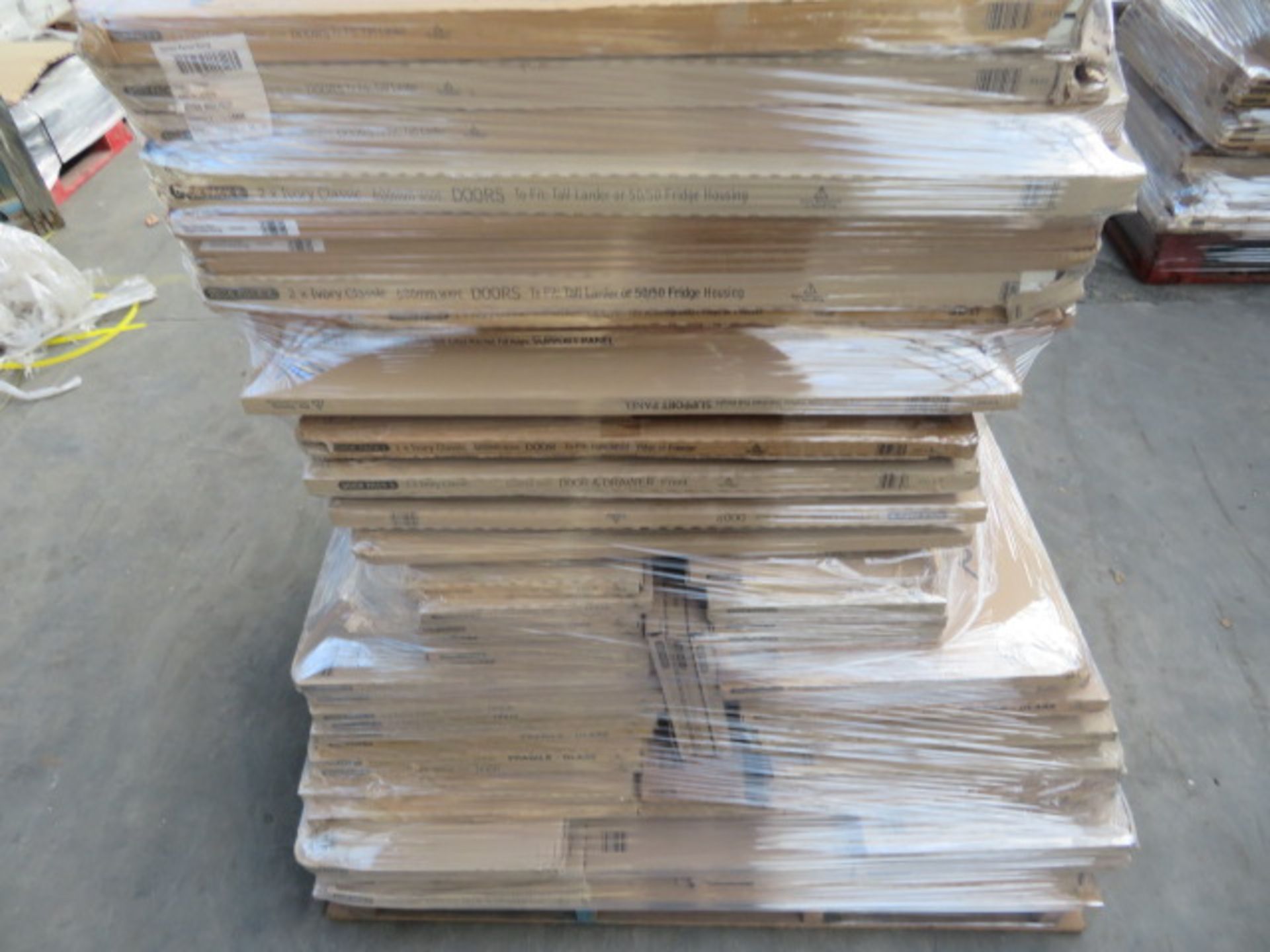 (U9) LARGE PALLET TO CONTAIN APPROX 60 ITEMS OF KITCHEN STOCK TO INCLUDE: IVORY CLASSIC 300MM ... - Image 3 of 6