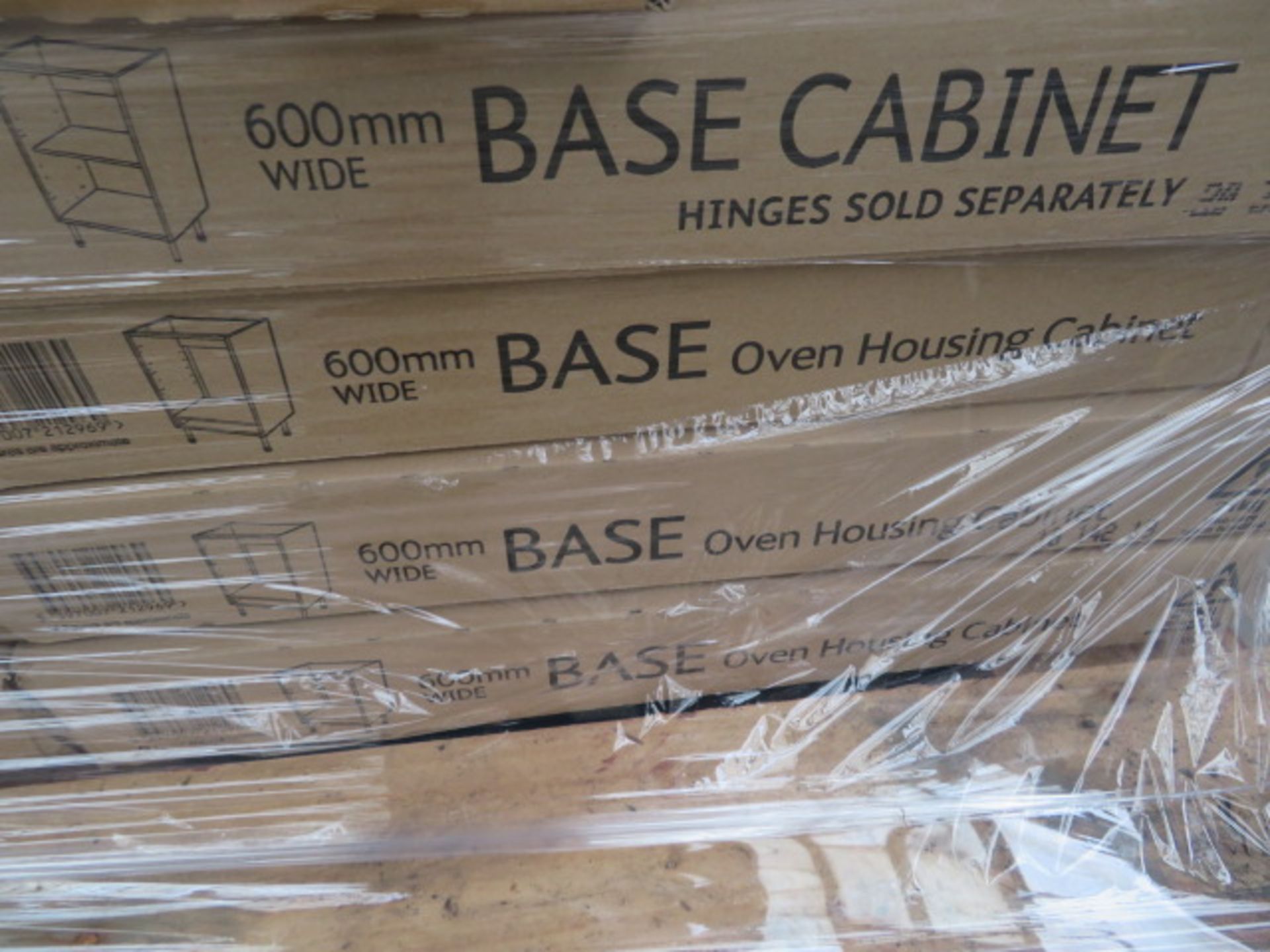 (U15) LARGE PALLET TO CONTAIN APPROX 70 ITEMS OF KITCHEN STOCK TO INCLUDE:600MM BASE CABINET, ... - Image 7 of 7