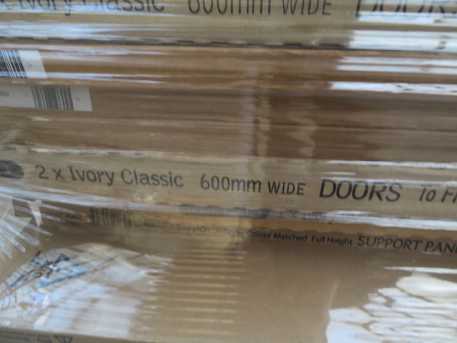 (U9) LARGE PALLET TO CONTAIN APPROX 60 ITEMS OF KITCHEN STOCK TO INCLUDE: IVORY CLASSIC 300MM ... - Image 4 of 6