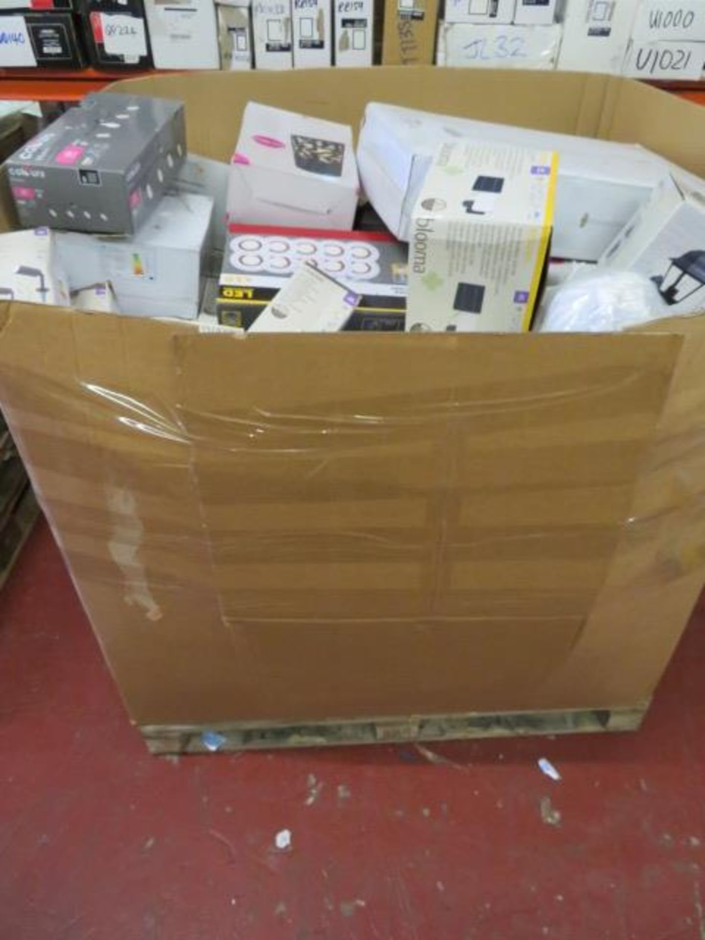 (L2) LARGE PALLET TO CONTAIN A LARGE QTY OF VARIOUS LIGHTING TO INCLUDE: 10 PACK FIXED FIRE RAT...
