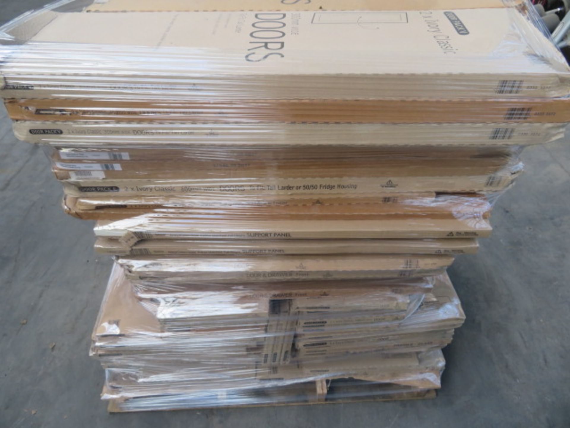 (U9) LARGE PALLET TO CONTAIN APPROX 60 ITEMS OF KITCHEN STOCK TO INCLUDE: IVORY CLASSIC 300MM ... - Image 2 of 6