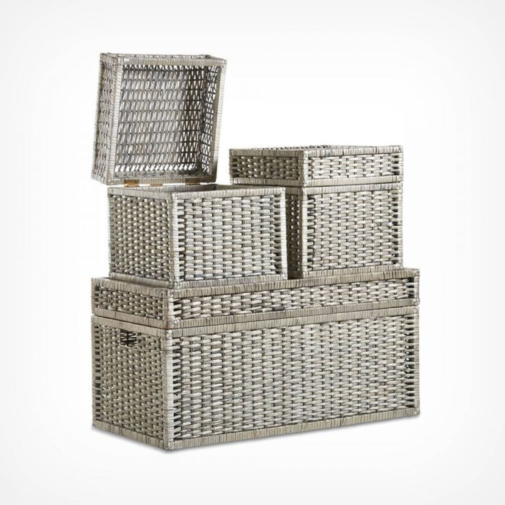 (S422) Set of 3 Large Wicker Storage Trunks Multi-purpose – three classically stylish multi-...