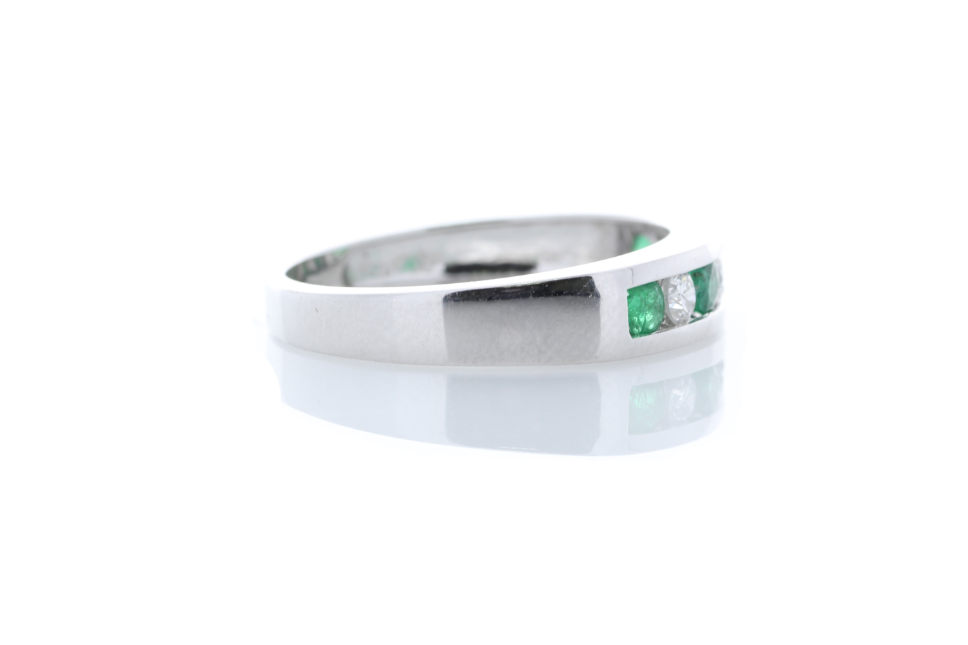 9ct White Gold Channel Set Semi Eternity Diamond And Emerald Ring 0.25 Carats - Image 4 of 5