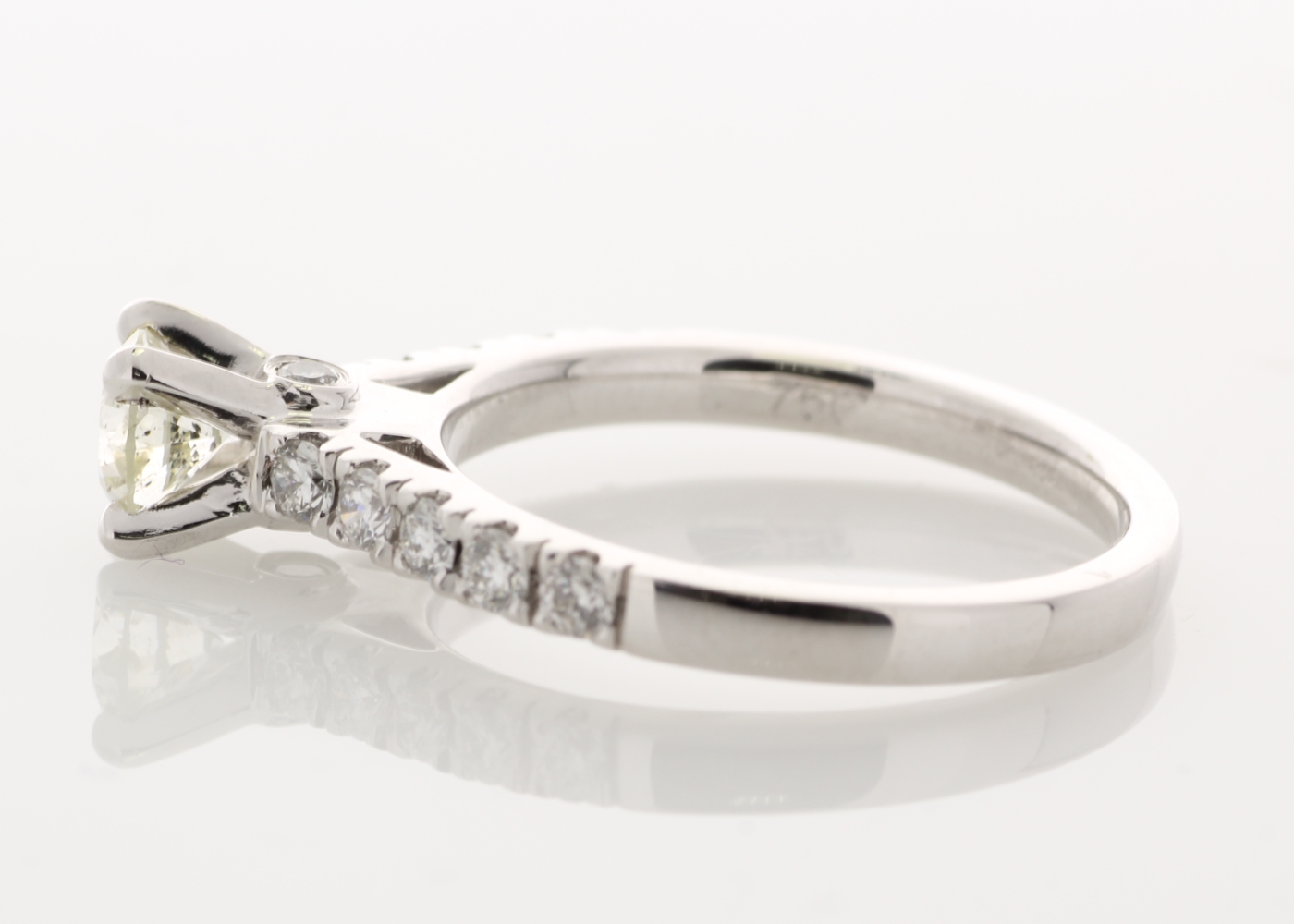 18ct White Gold Single Stone Prong Set With Stone Set Shoulders Diamond Ring (0.51) 0.91 Carats - Image 4 of 6