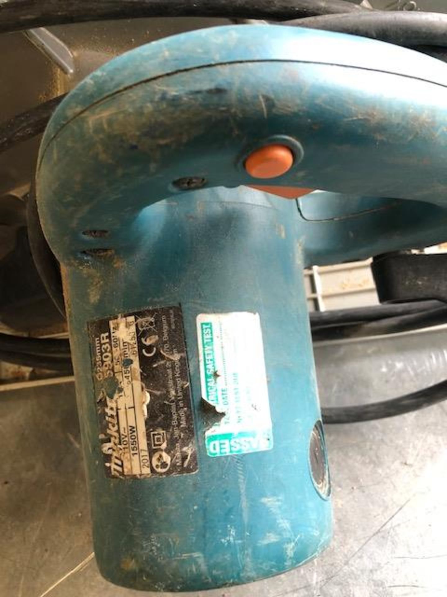 Makita 5903R circular saw 235mm cut 110v - Image 2 of 2