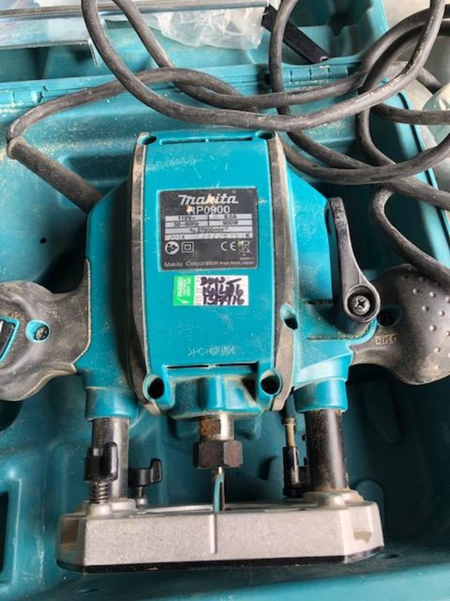 Makita 110V Rp0900 Router - Image 2 of 2