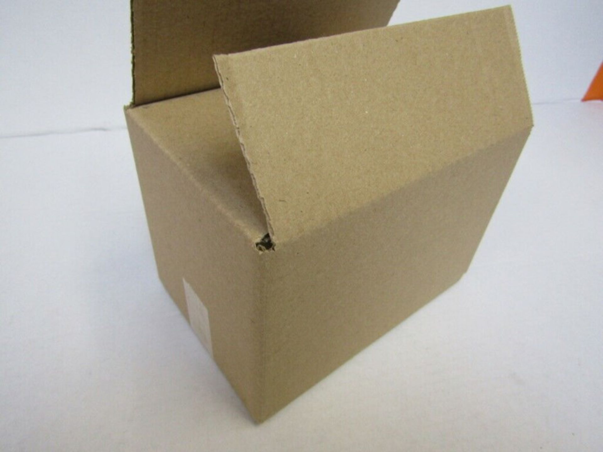 100 x Small Packing Box. Cardboard Parcel. Single Wall - Image 2 of 2