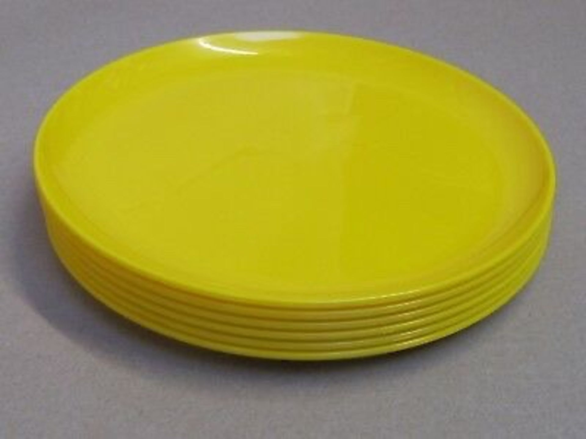 30 x Unbreakable Yellow Plates