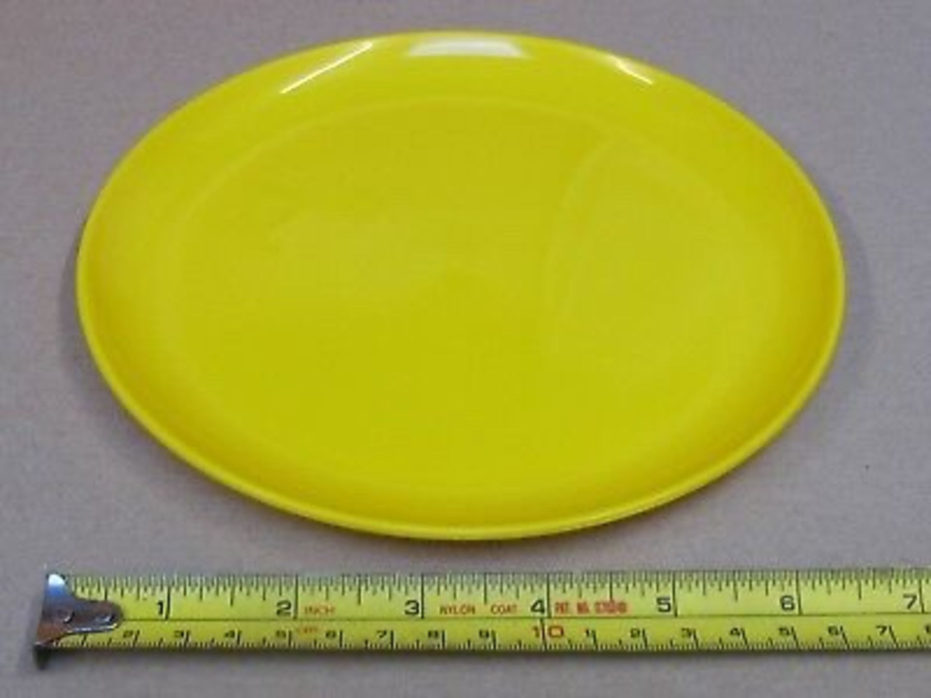 30 x Unbreakable Yellow Plates - Image 3 of 3