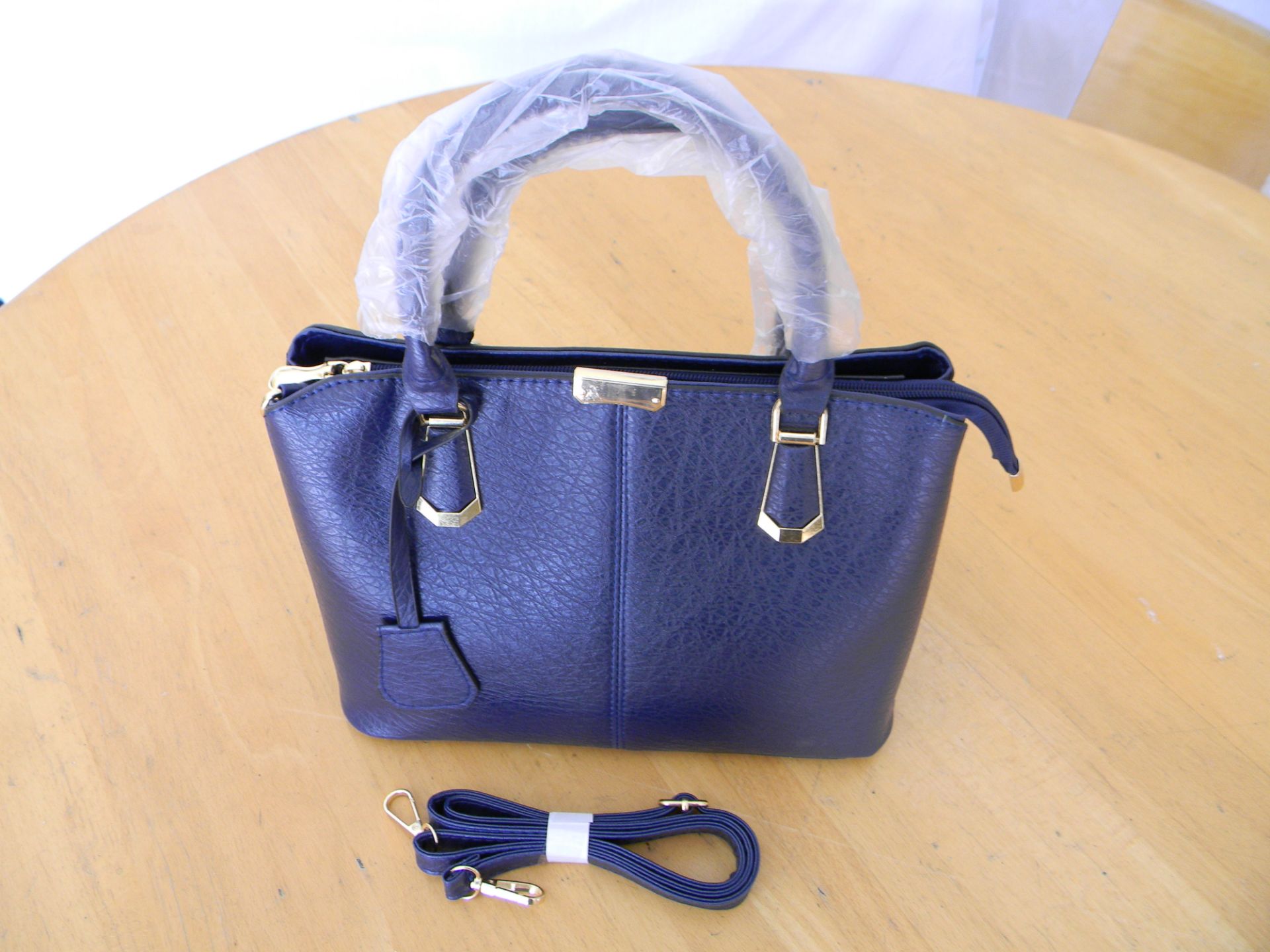 Blue Handbag Elegant design - Image 2 of 4