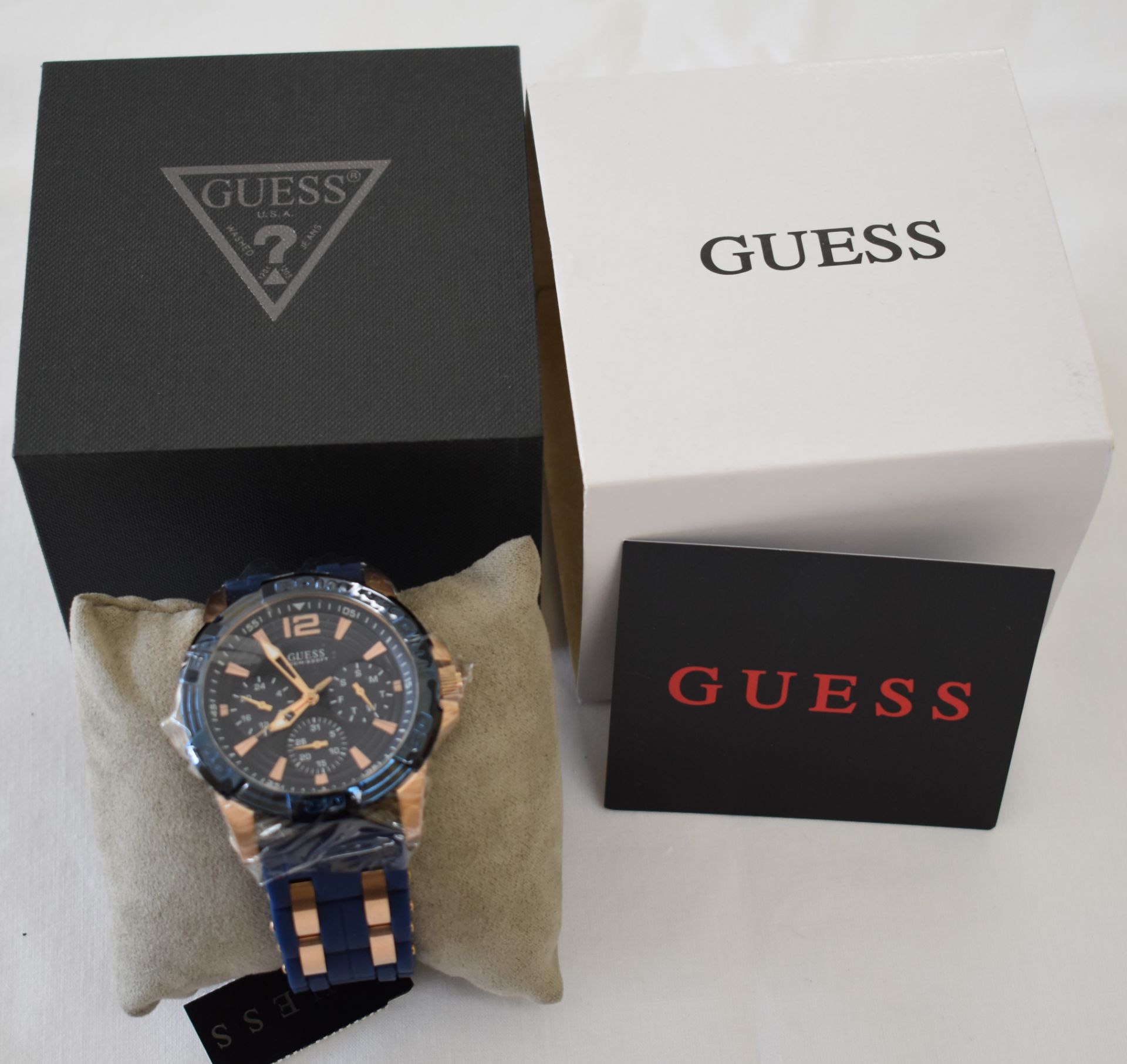 Guess W0366G4 Men's Watch