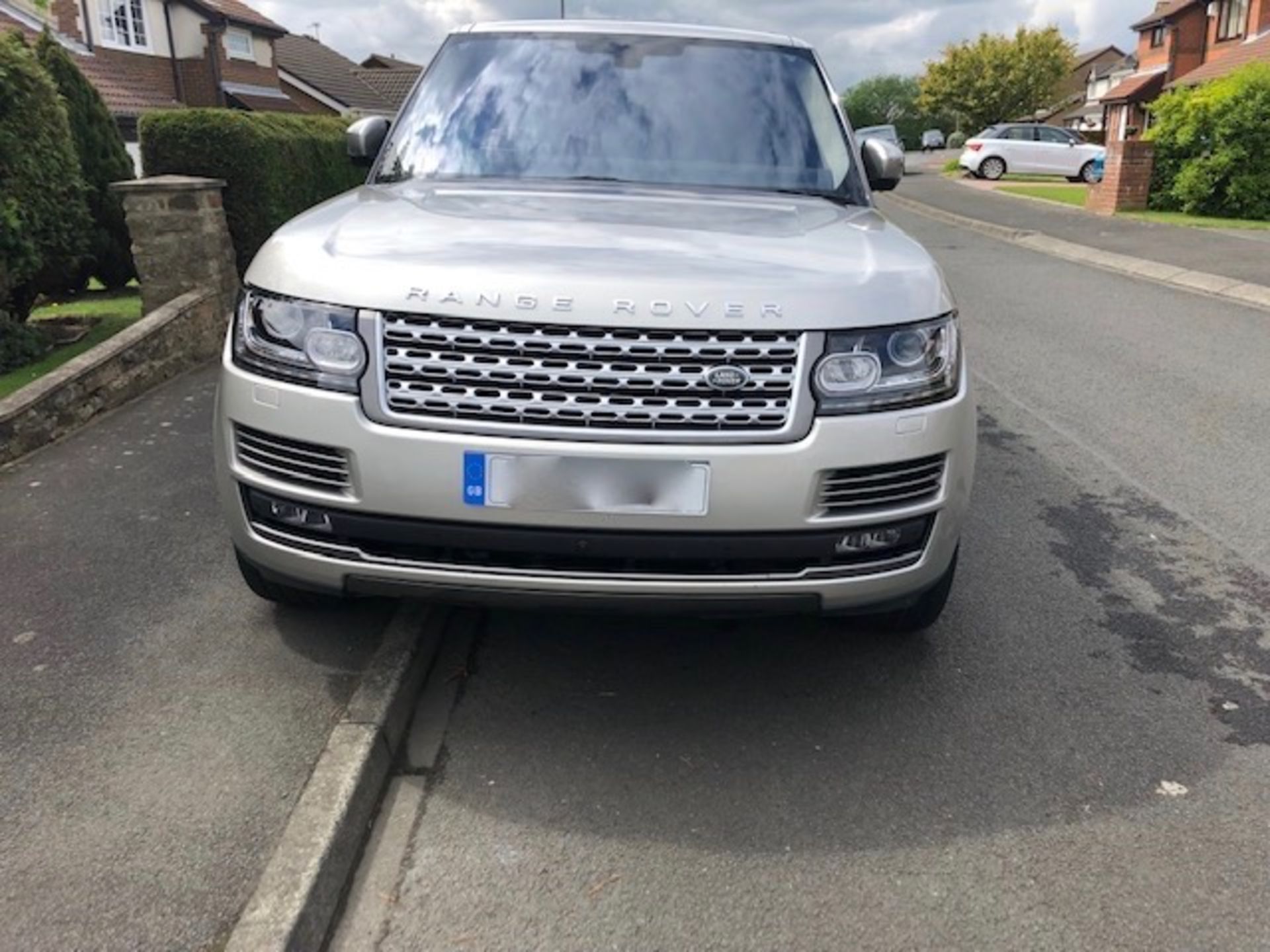 Range Rover SDV8 - Image 2 of 14