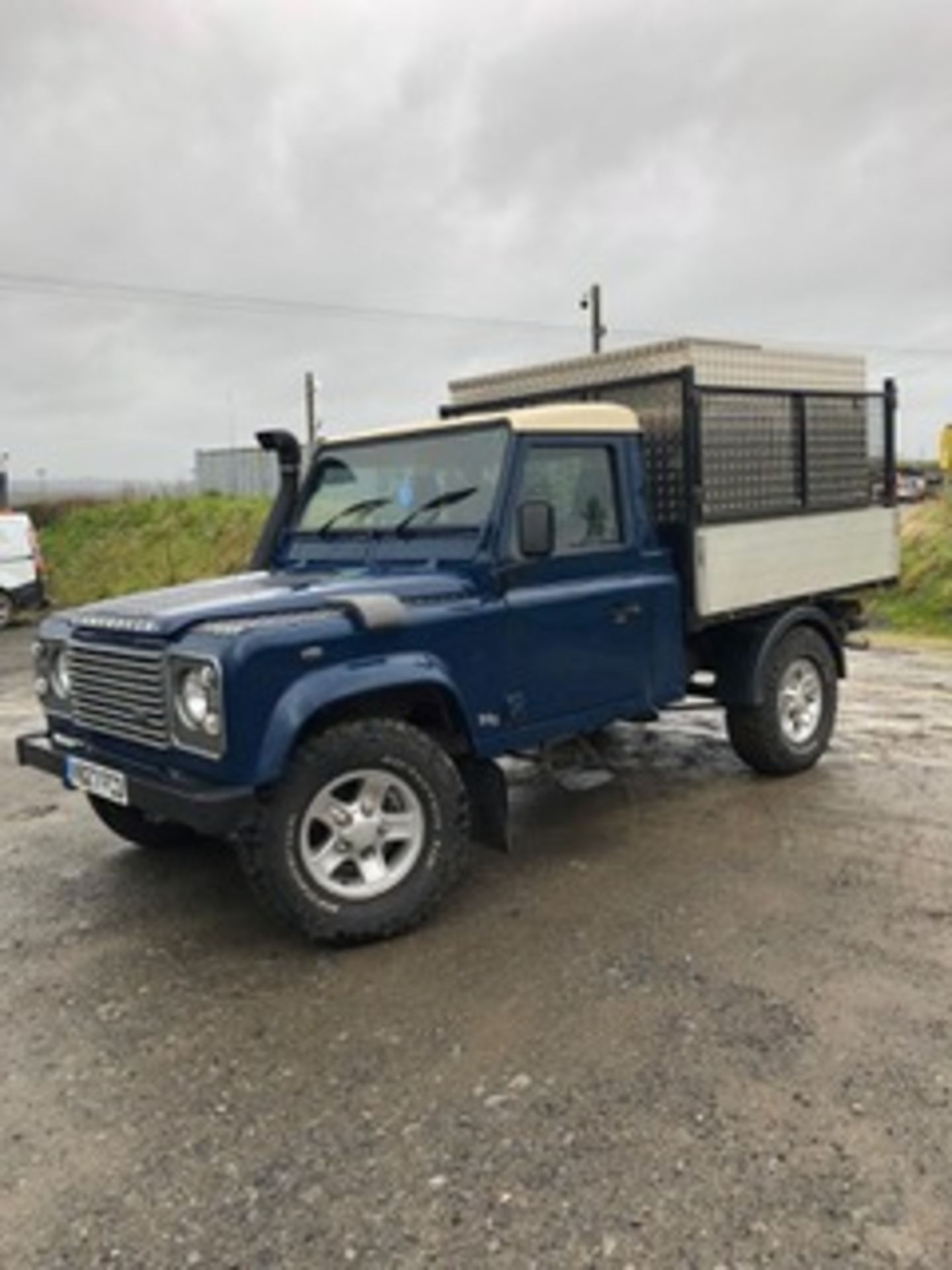 1999 Land Rover 110 Defender 2.5 TD5 Tipper - Image 3 of 16