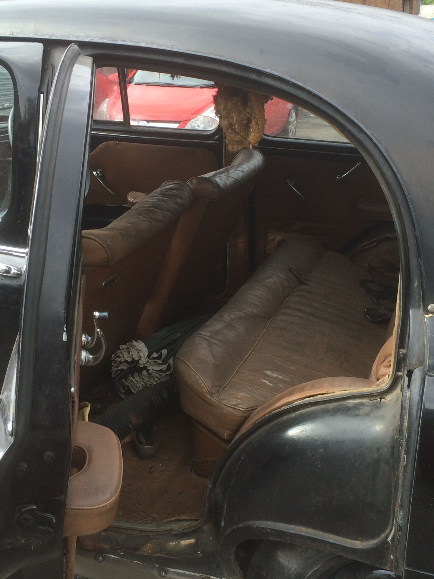 Austin A70 Hereford - for restoration - Image 13 of 13