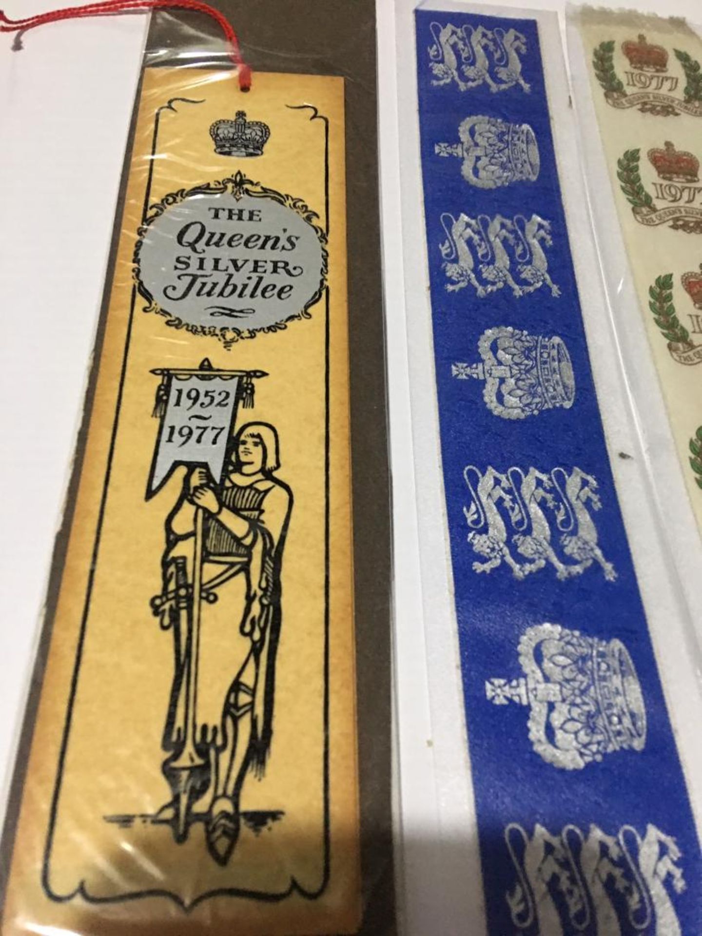 A Collection Of 12 Collectable Vintage Leather Bookmarks. - Image 2 of 7