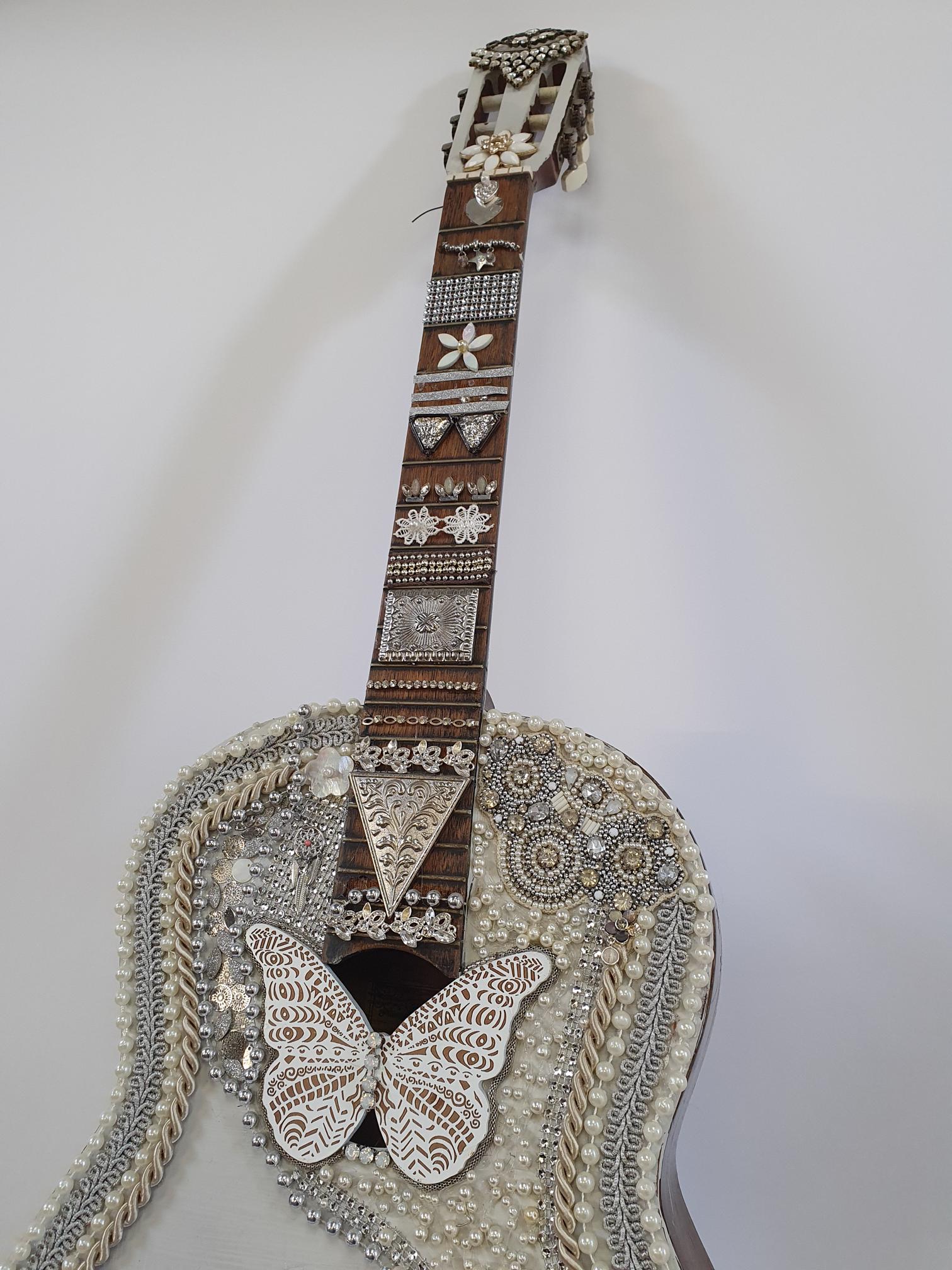 Shabby Chic Guitar - Image 4 of 4