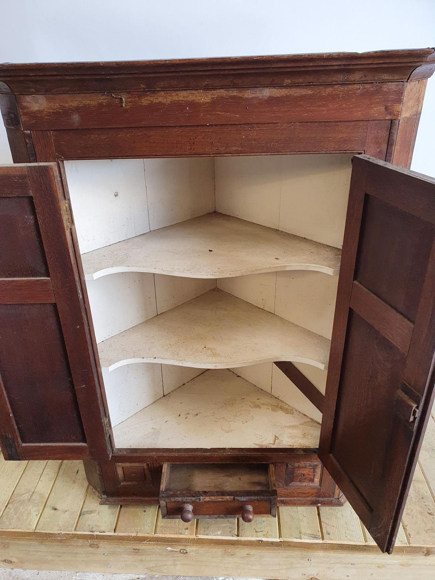 Antique Corner Cabinet - Image 4 of 4