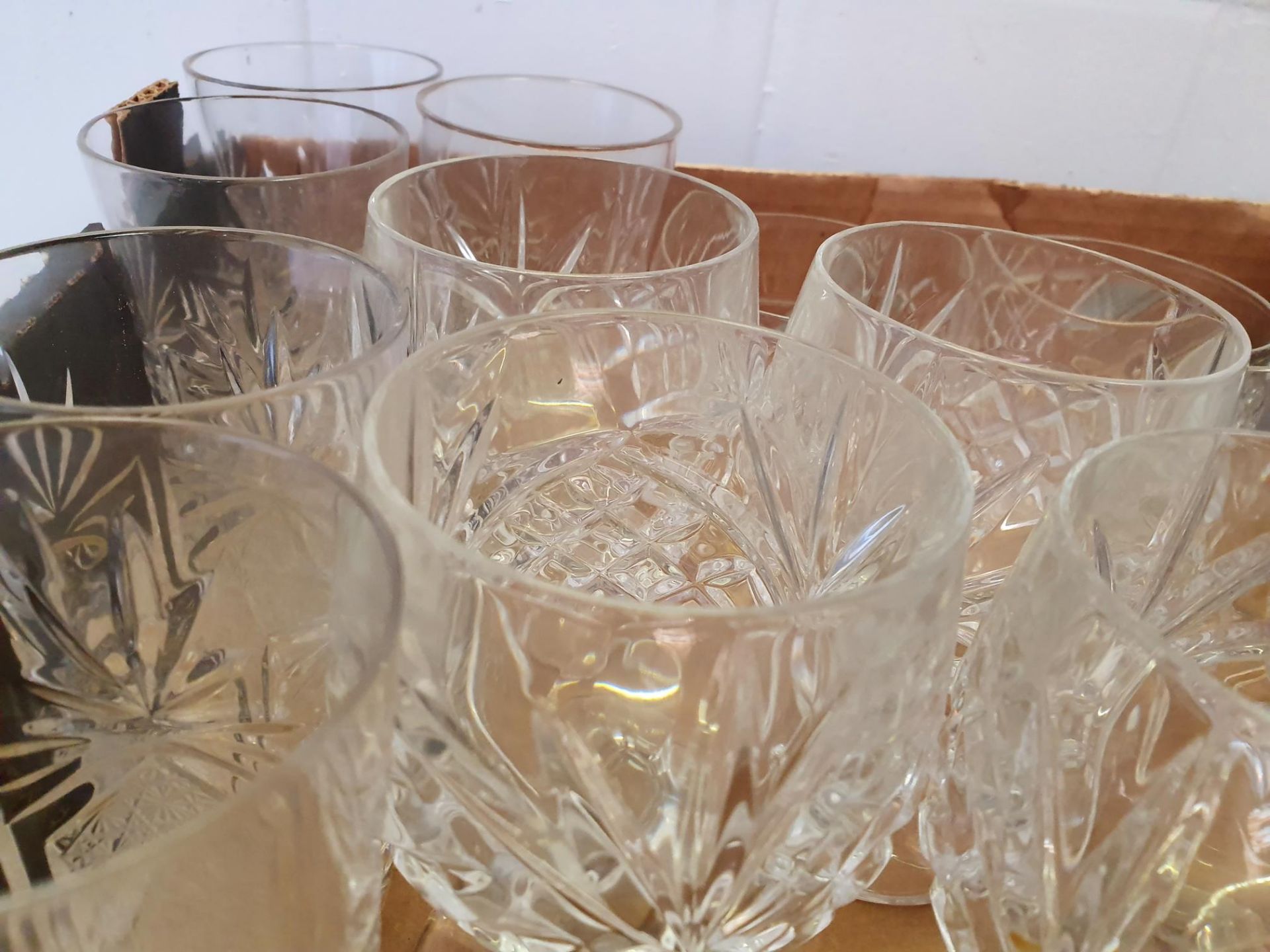 Job Lot Glassware, China - Image 9 of 18