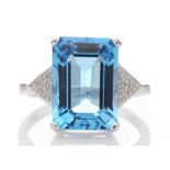 9ct White Gold Diamond And Blue Topaz Ring 0.01 Carats