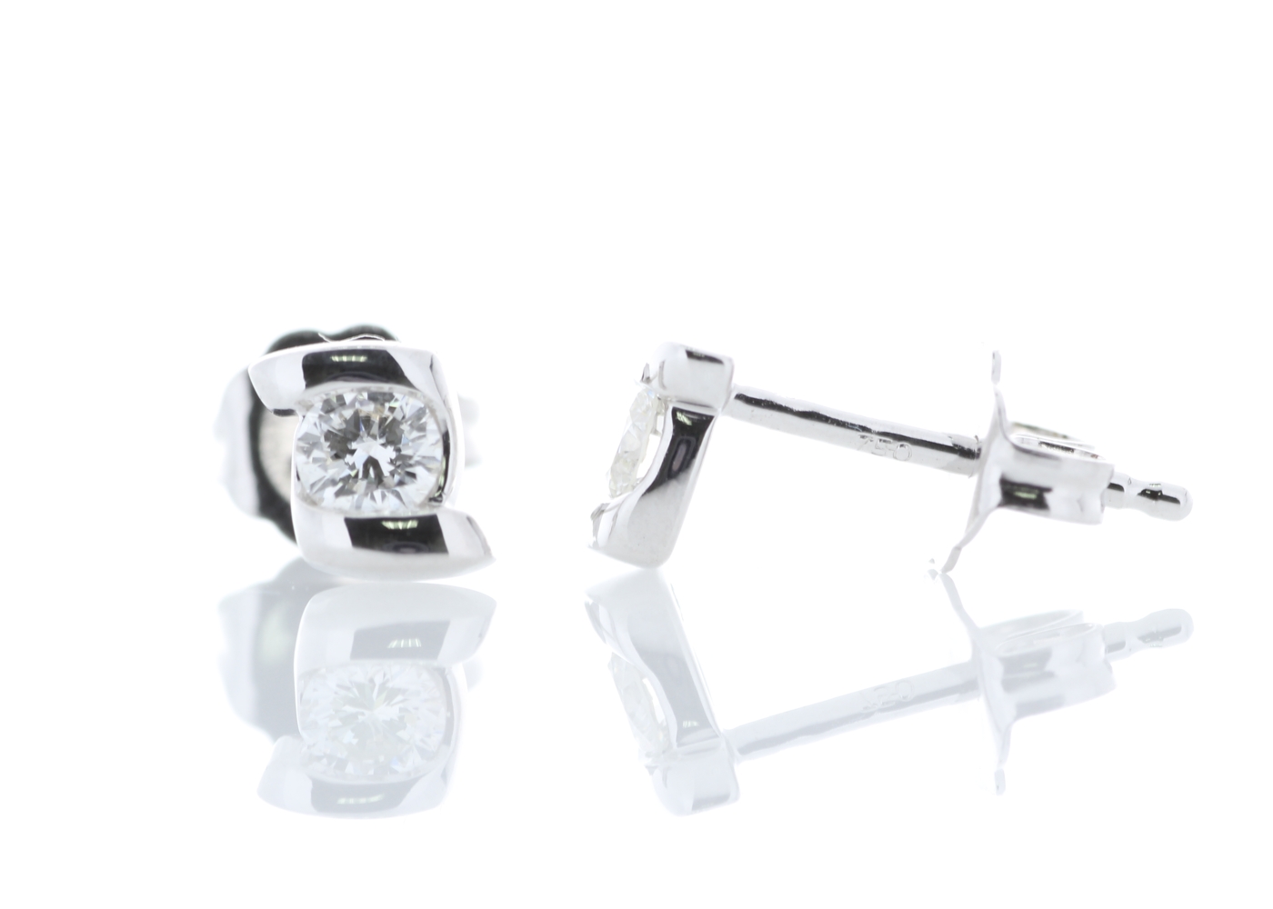 18ct White Gold Single Stone Bar Set Diamond Earring 0.25 Carats - Image 5 of 5