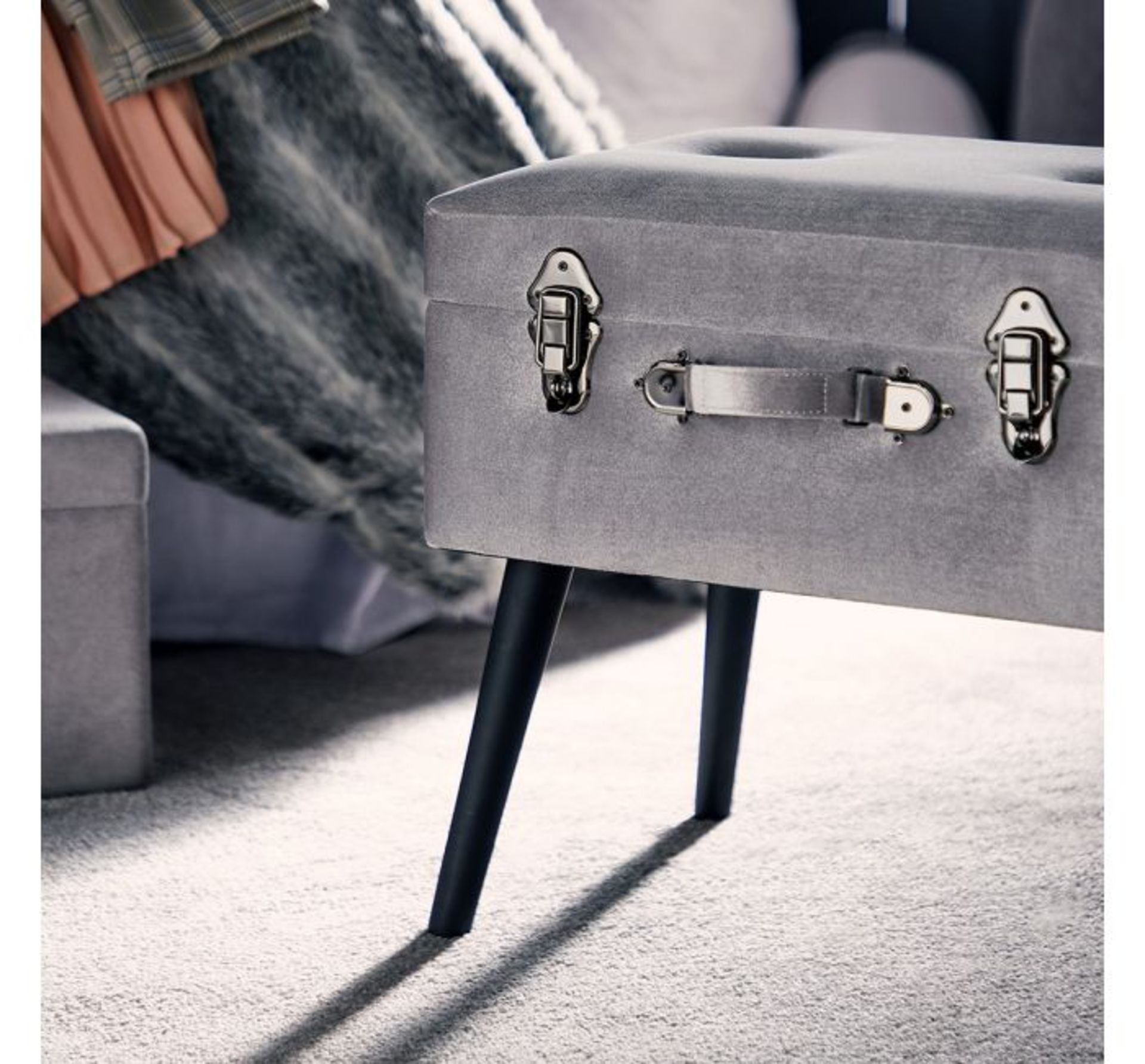 (NN130) Silver Storage Trunk Stool This shimmery velvet storage stool with black MDF legs and ... - Image 4 of 4
