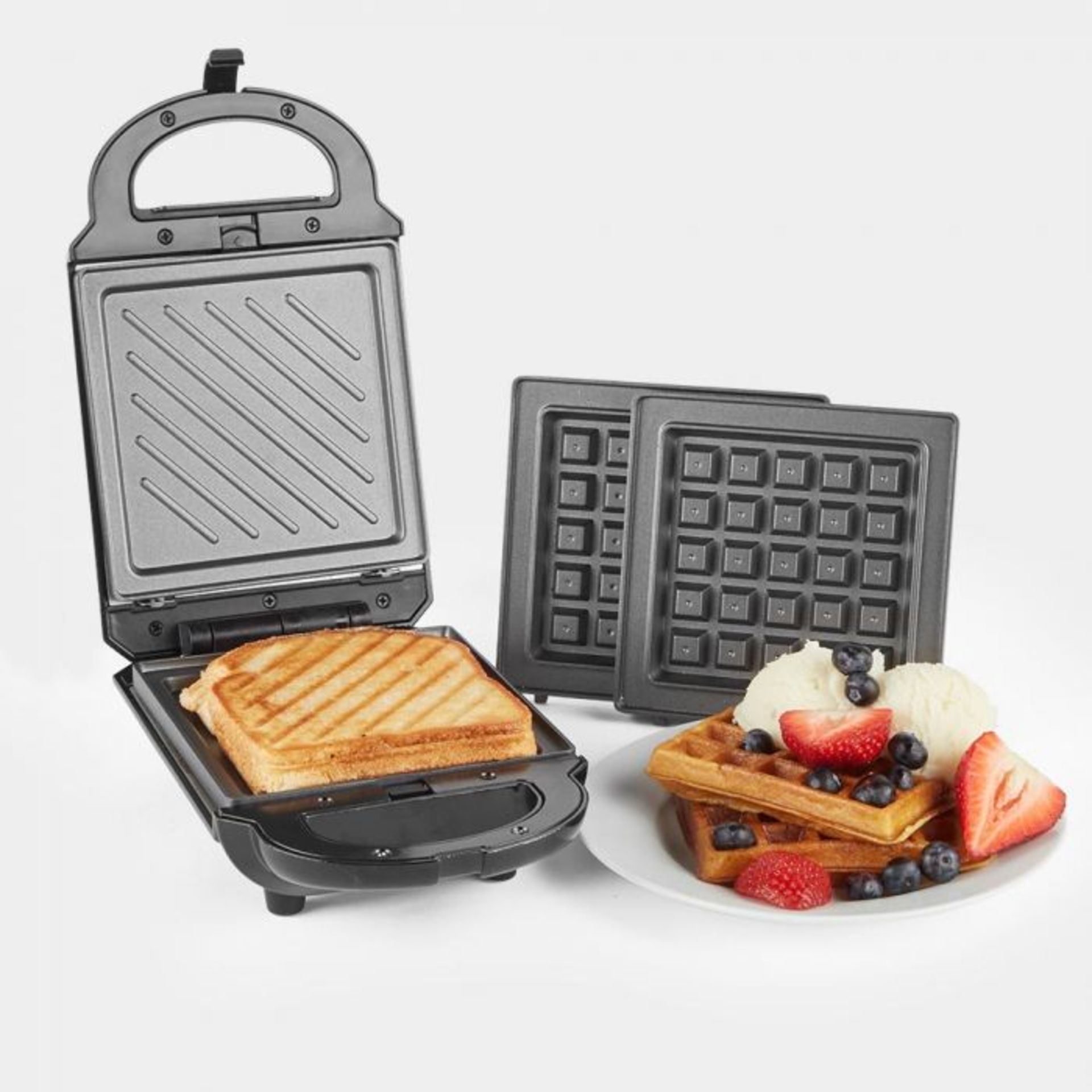 (S70) 460W 2 in 1 Snack Maker Make toasted sandwiches or waffles with this handy 2 in 1 snack ... - Image 2 of 5