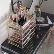 (V153) 5 Tier Cosmetic Organiser The 5 tier display features 4 large removable drawers with cr...