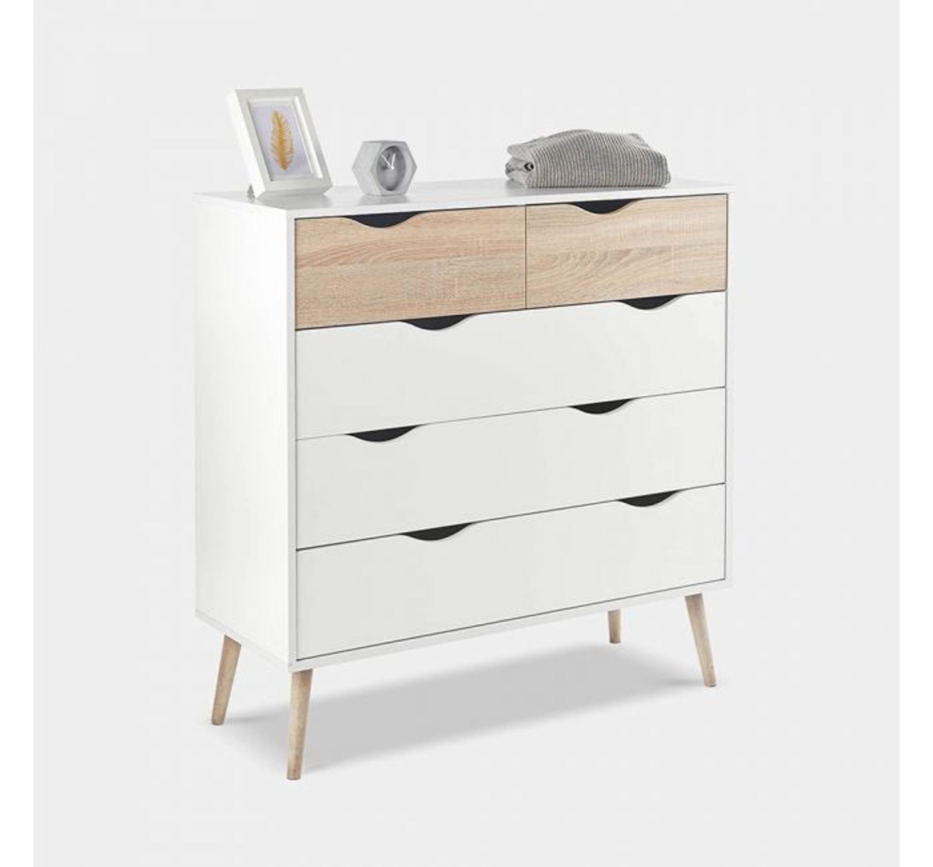 (KG4) White & Oak Chest Of Drawers. The clean white finish on this 5 drawer chest is paired wit... - Image 2 of 2