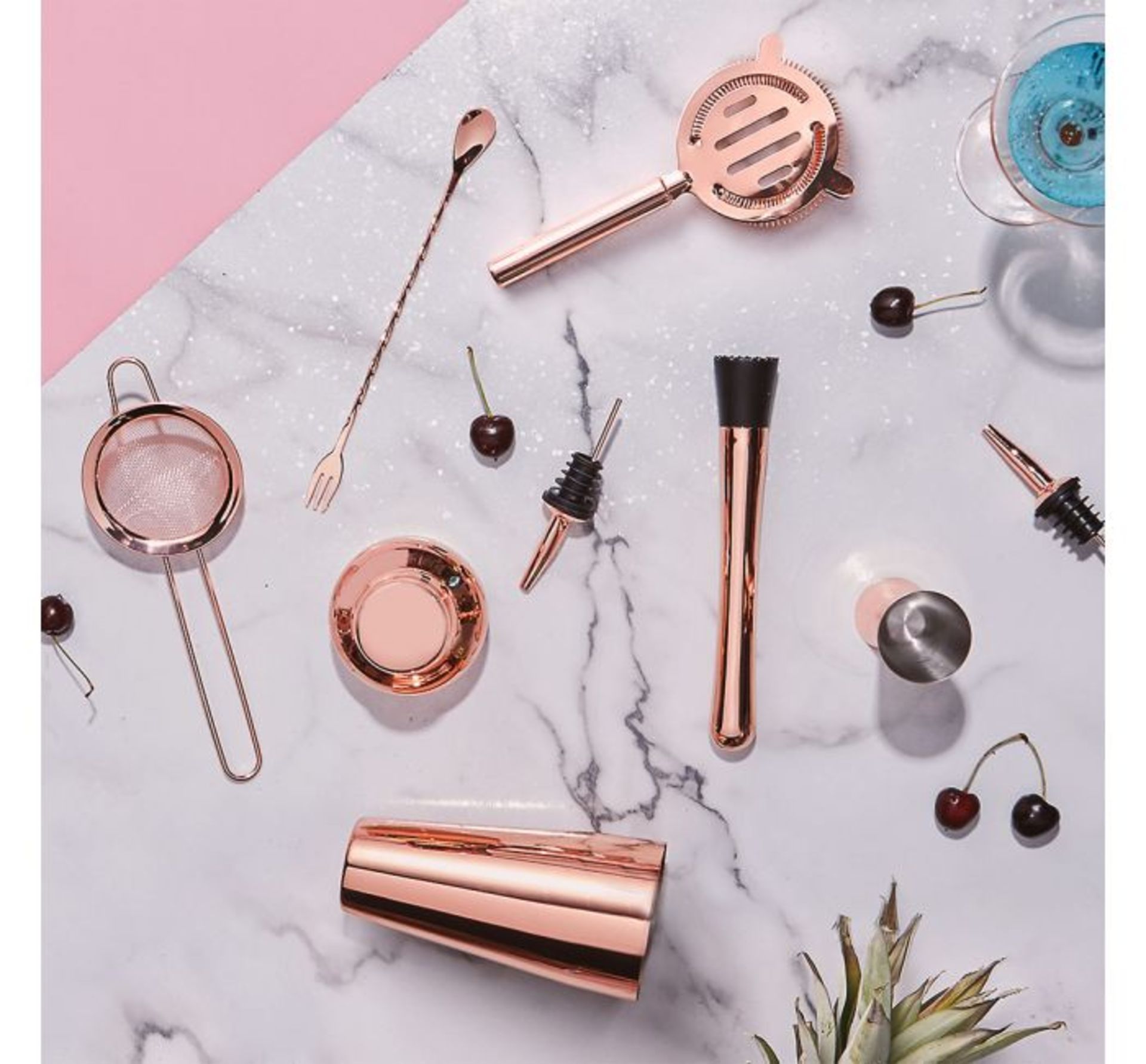 (X16) 1x Rose Gold Parisian Cocktail Set. Set includes a muddler, double-ended bar spoon/ fork, - Image 2 of 4