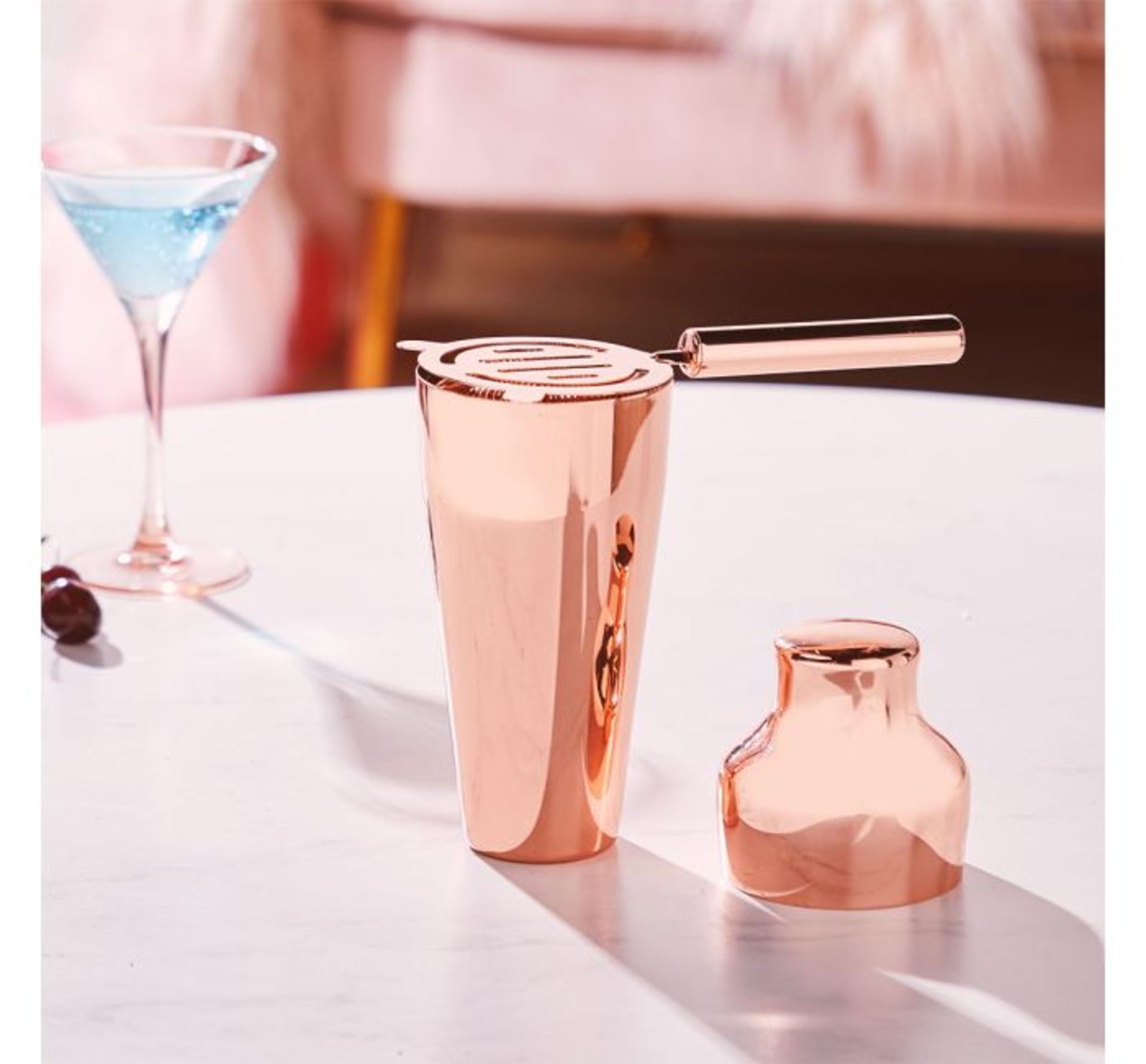 (X16) 1x Rose Gold Parisian Cocktail Set. Set includes a muddler, double-ended bar spoon/ fork, - Image 4 of 4