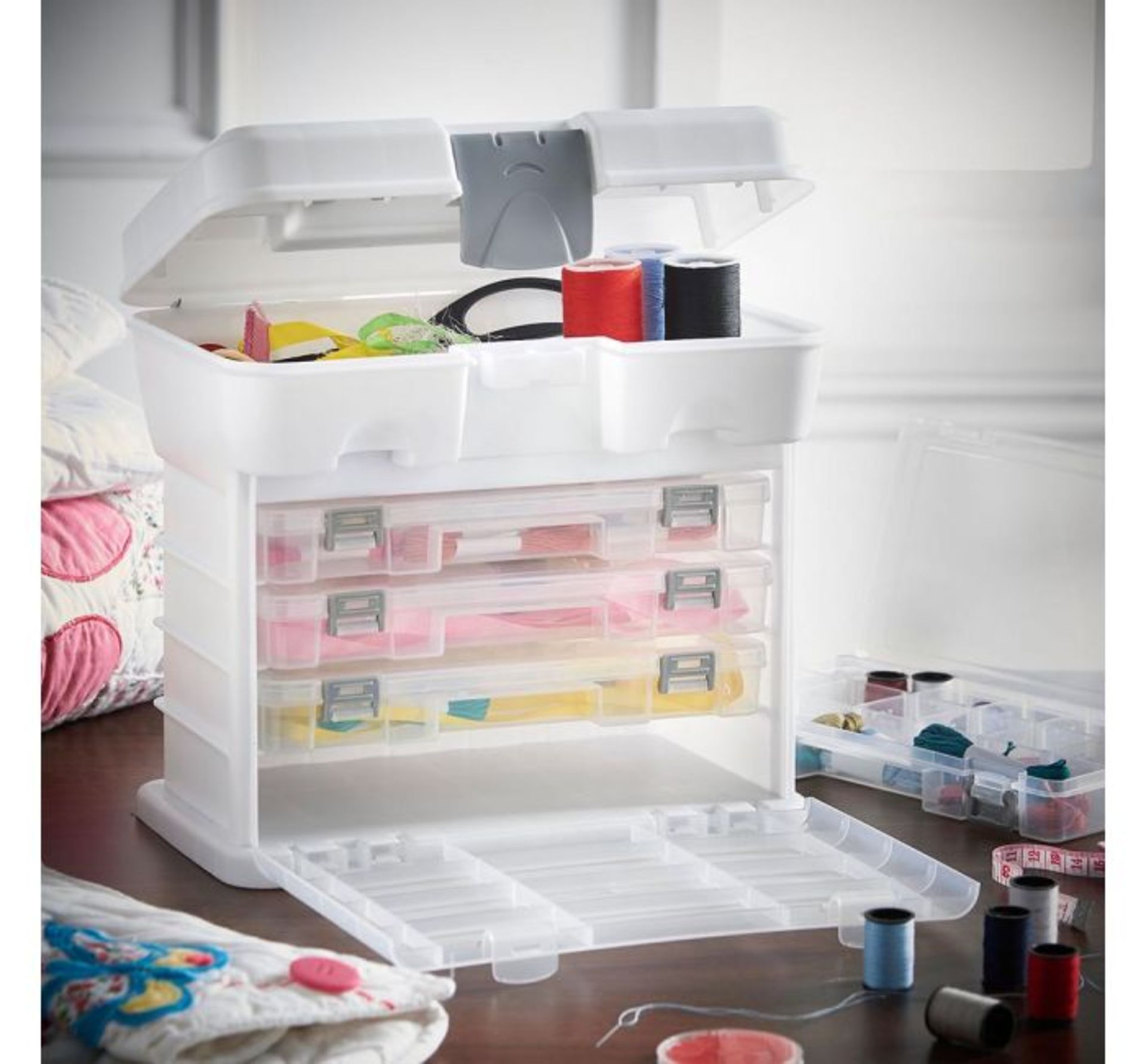 (D13) Storage Carry Case Multifunctional 2 in 1 utility box with storage drawers. Ideal for s...