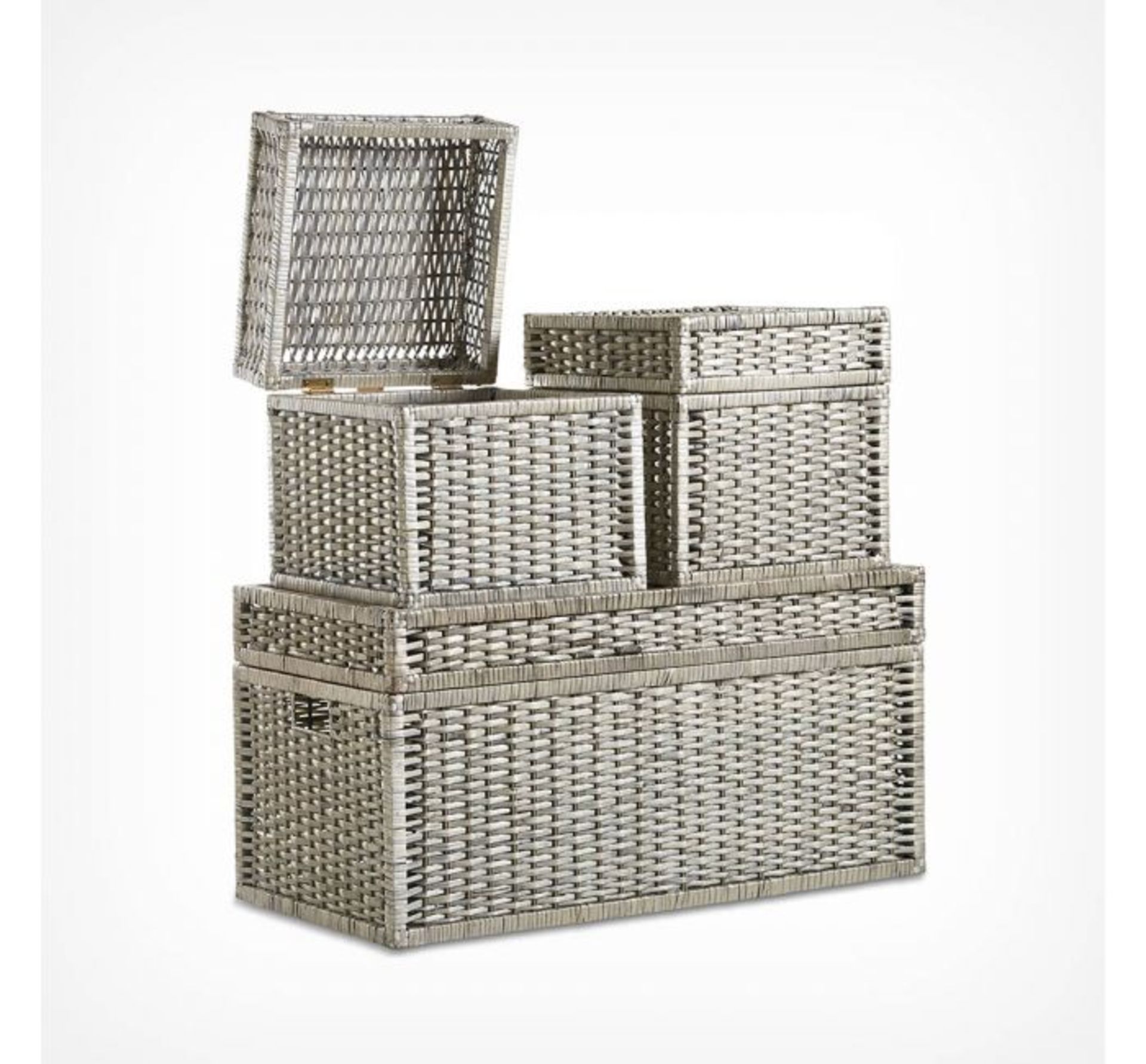 (D2) Set of 3 Large Wicker Storage Trunks Three classically stylish multi-purpose storage trun... - Image 2 of 4