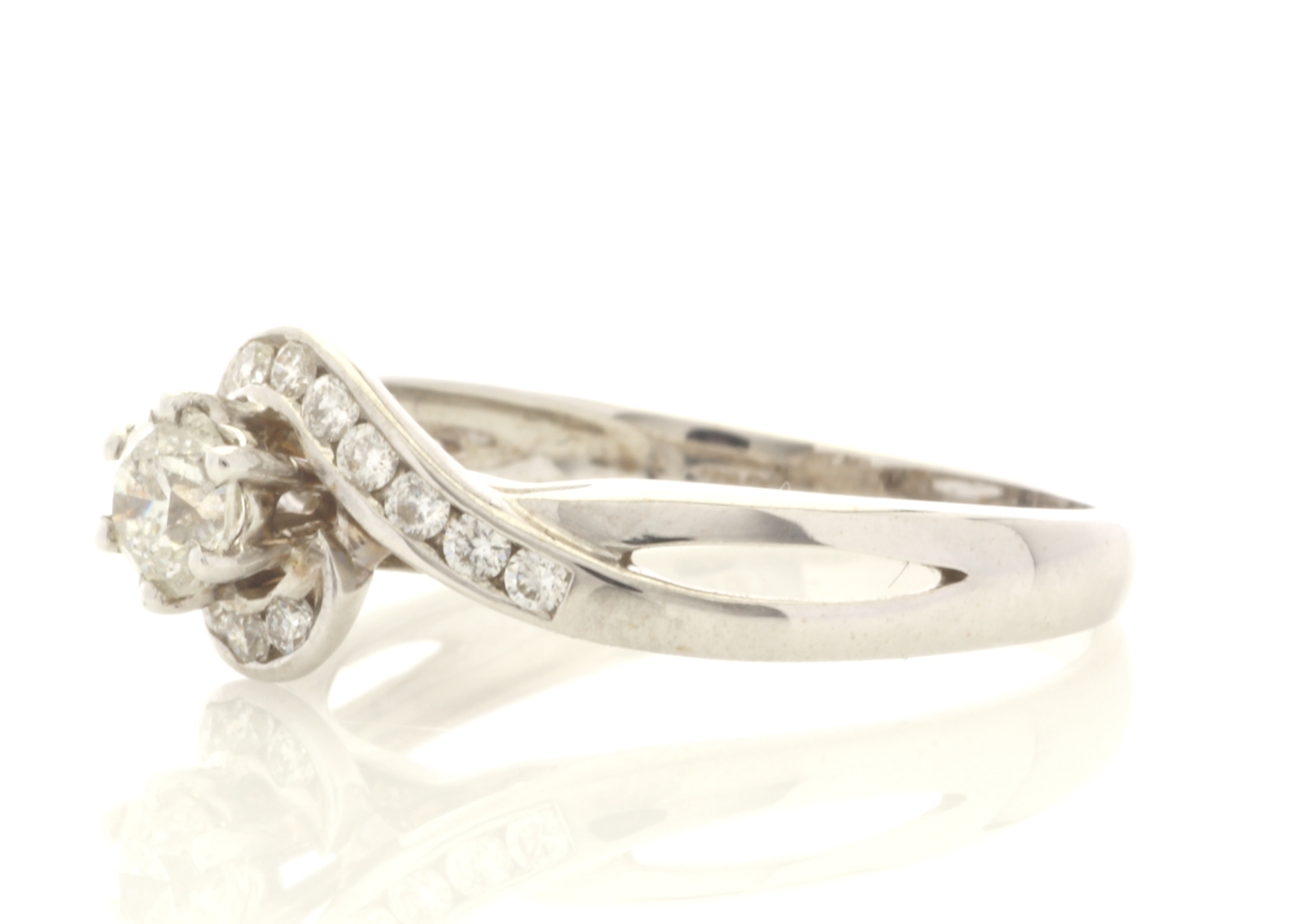 18ct White Gold Single Stone Prong Set With Stone Set Shoulders Diamond Ring 0.61 Carats - Image 2 of 5