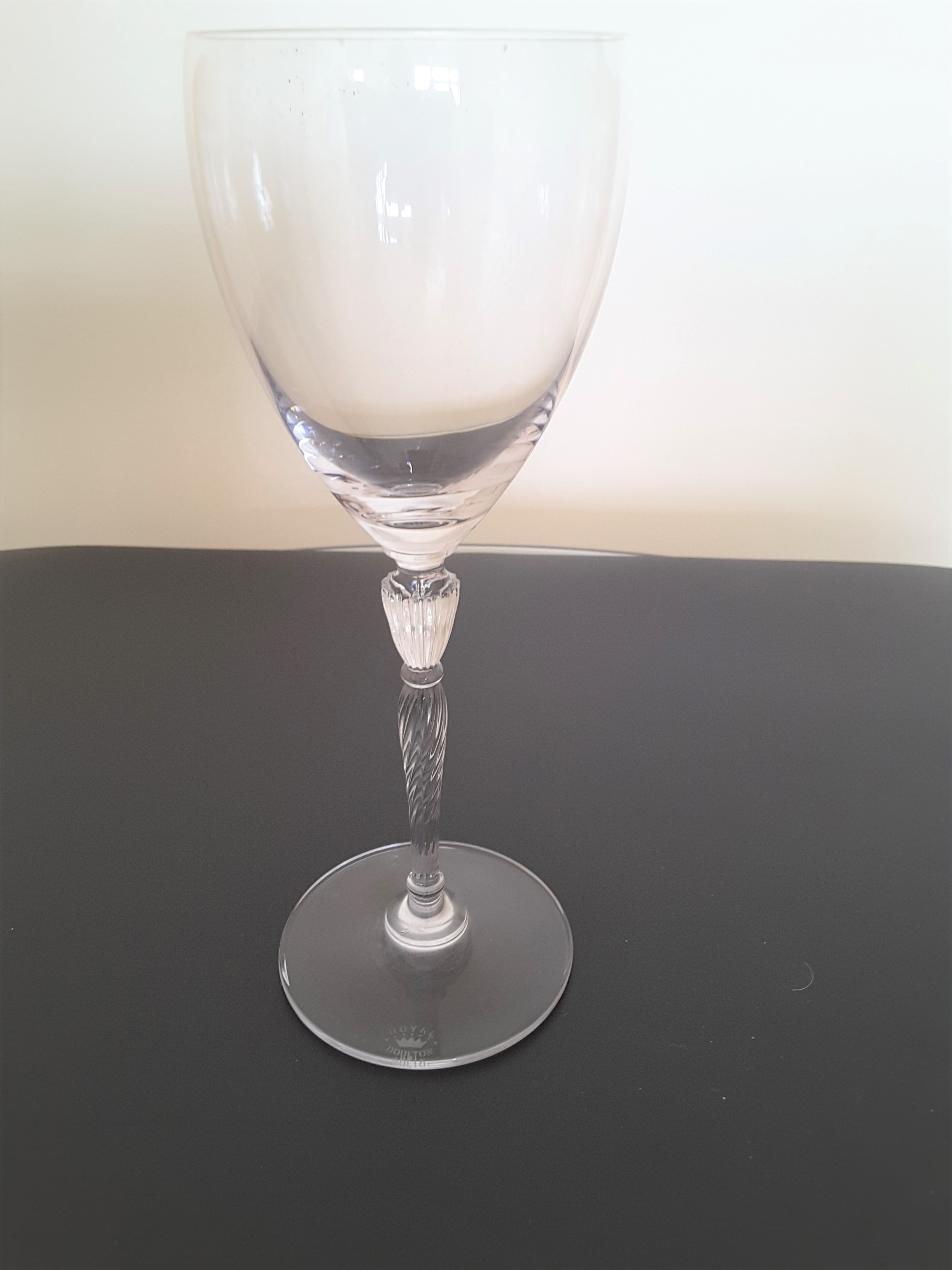 Royal Doulton Oxford Wine Glasses - Image 4 of 6