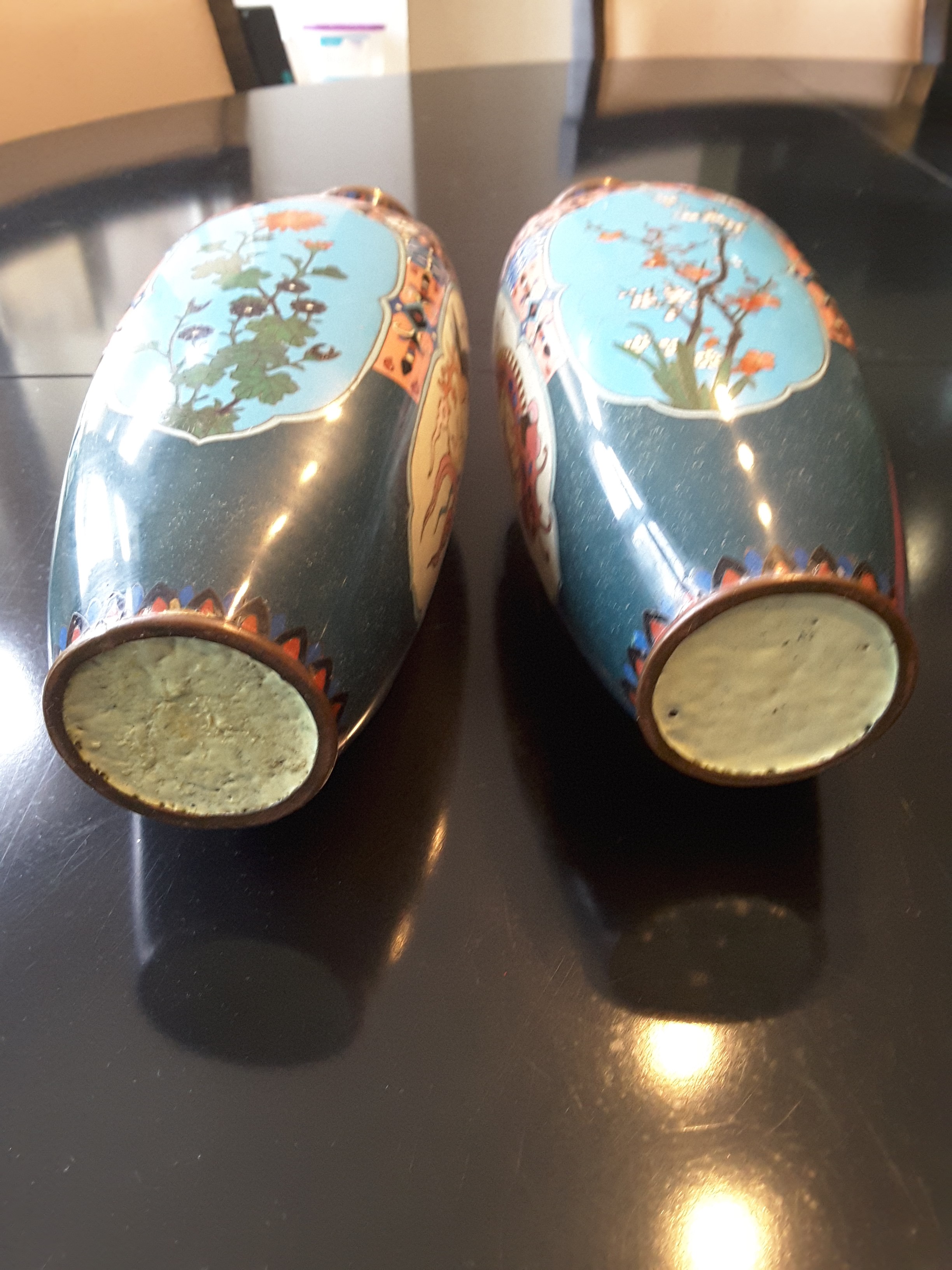 A Pair Of Japanese Cloisonne Vases - Image 4 of 8