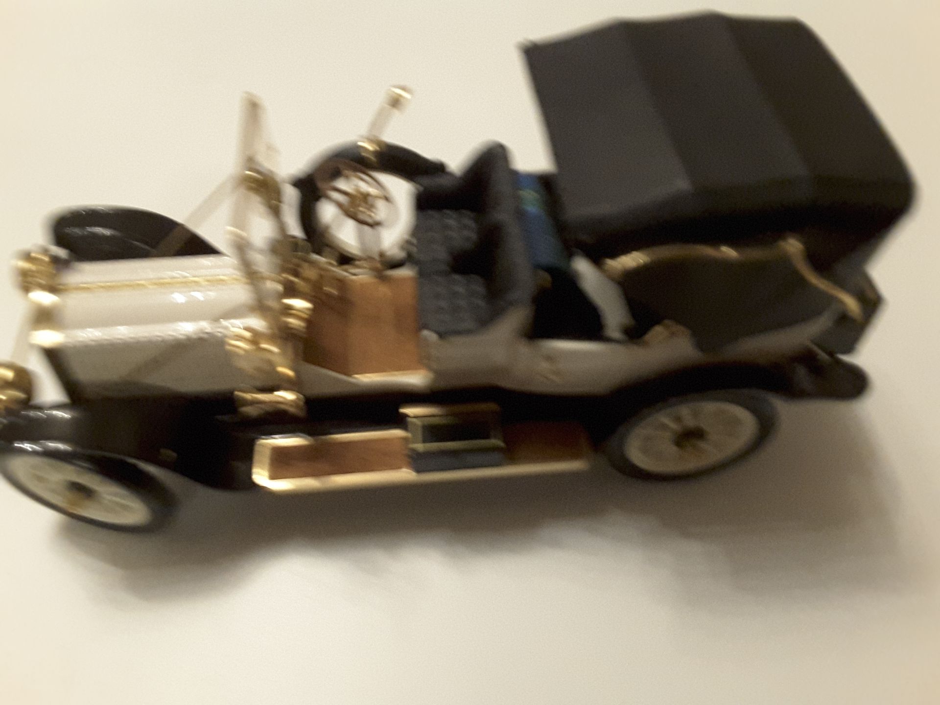 Franklin Mint Diecast 1912 Packard - Image 8 of 8