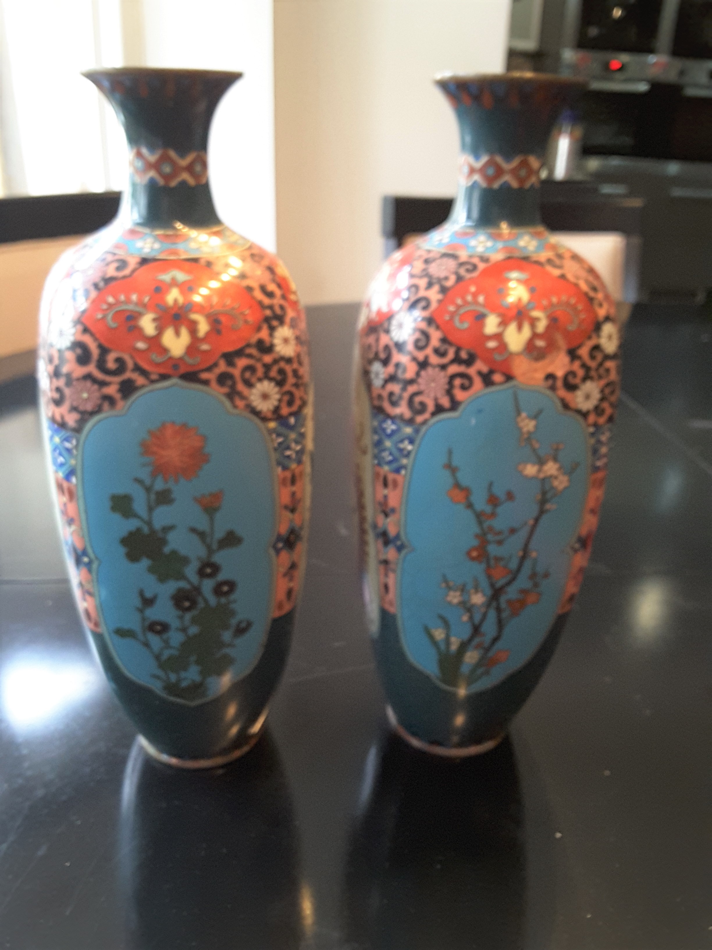 A Pair Of Japanese Cloisonne Vases - Image 5 of 8