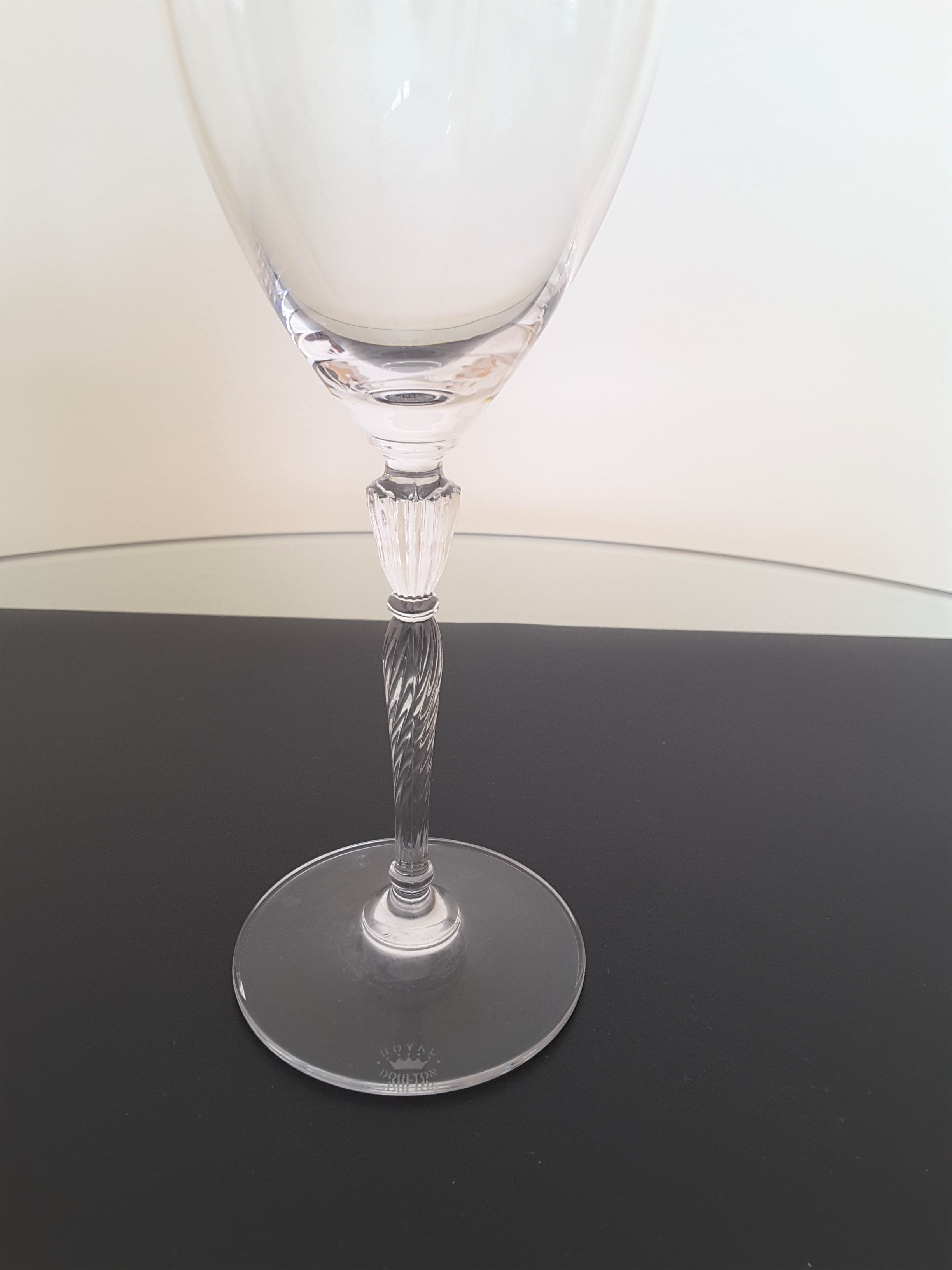 Royal Doulton Oxford Wine Glasses - Image 3 of 6