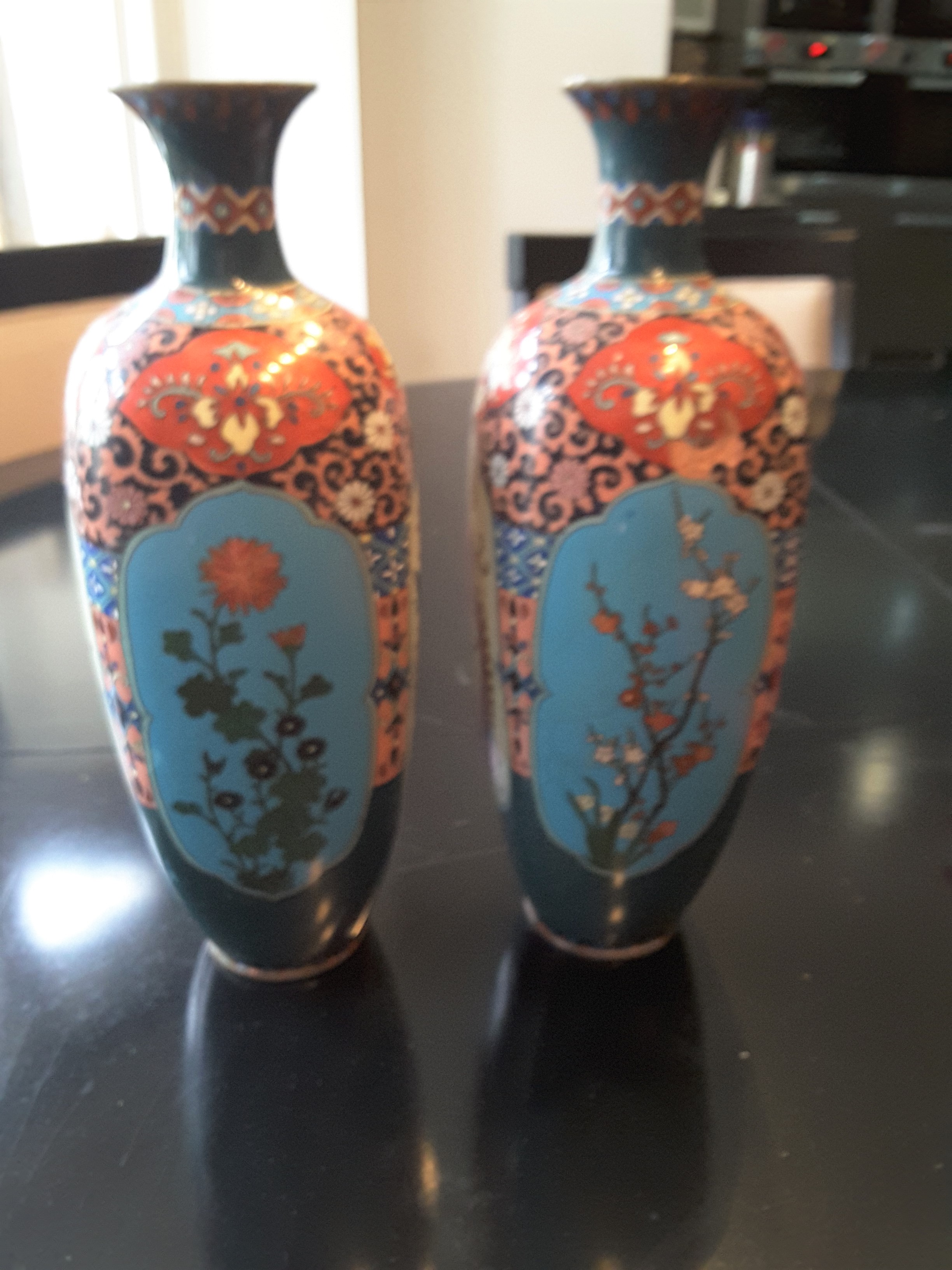 A Pair Of Japanese Cloisonne Vases - Image 6 of 8