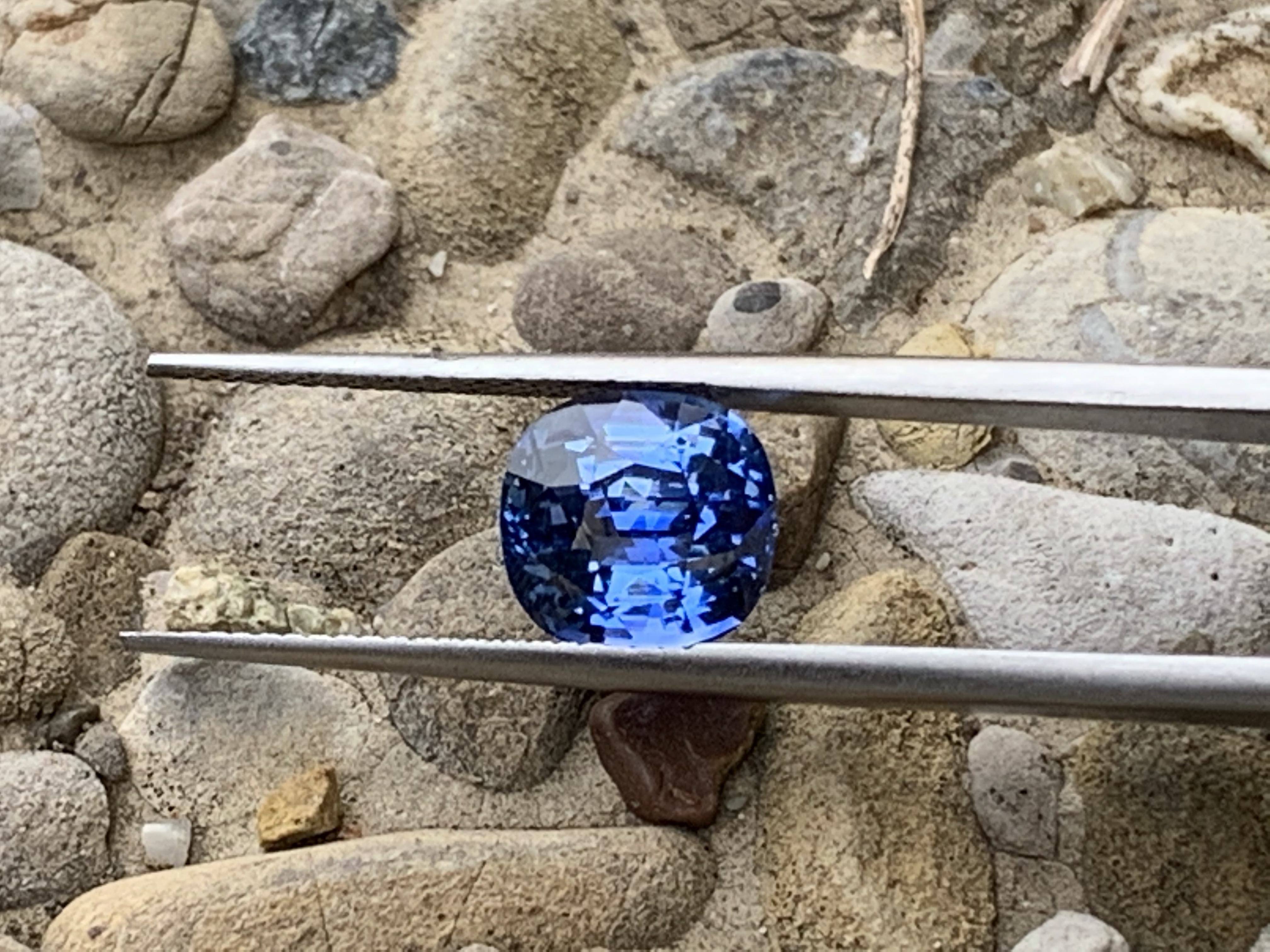 4.78 Ct Blue Sapphire - Image 5 of 8