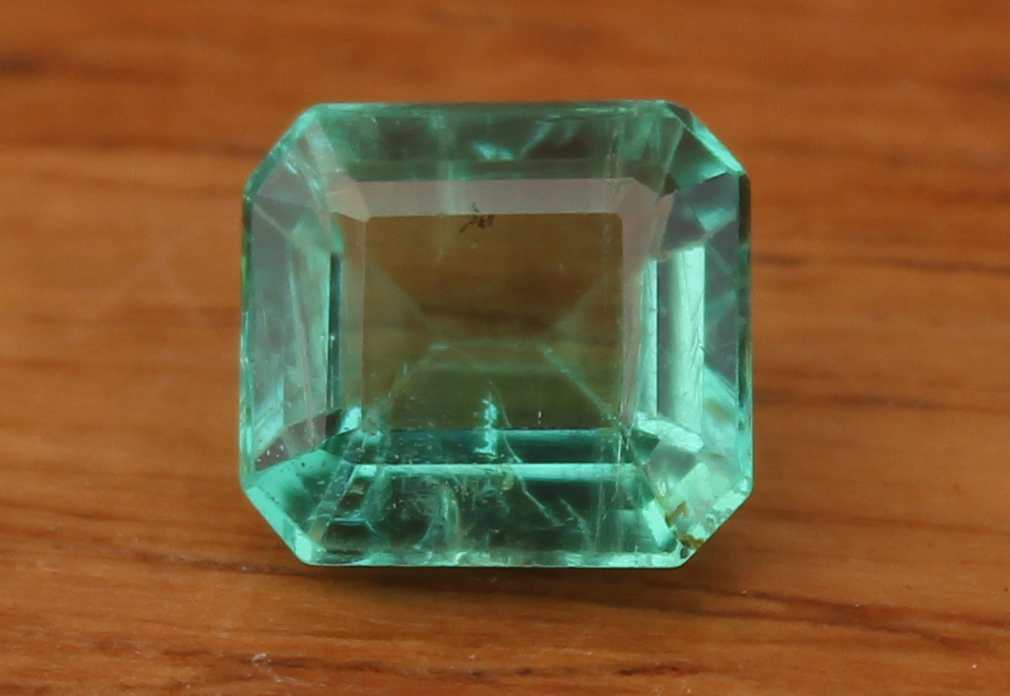 1.40 Ct Emerald - Image 3 of 5