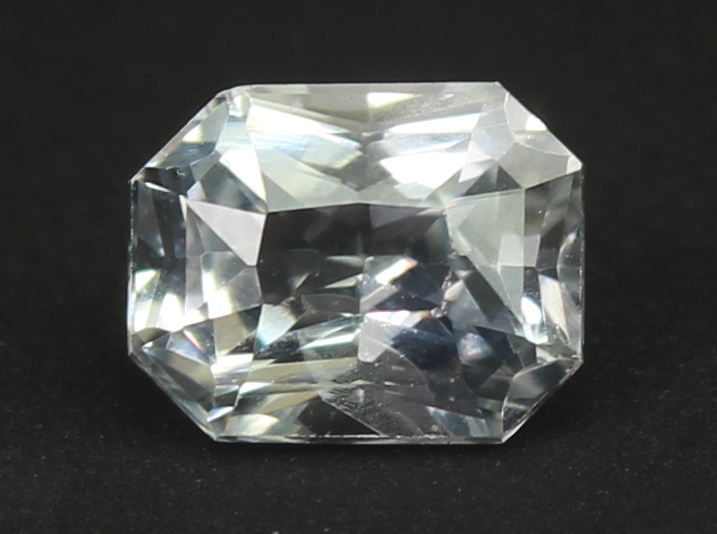 1.39 Ct Sapphire, white - Image 4 of 5