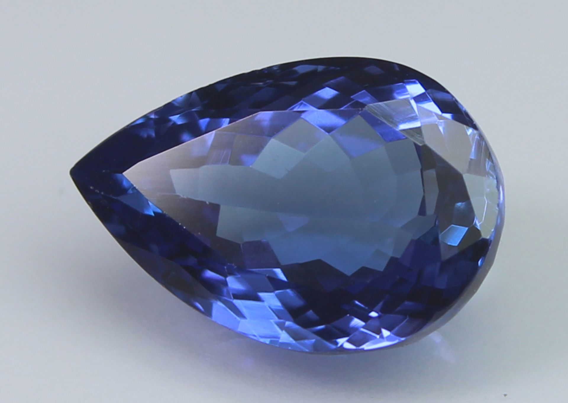 3.96 Ct Tanzanite - Image 3 of 6