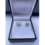 2.67 Carats Diamond Earrings